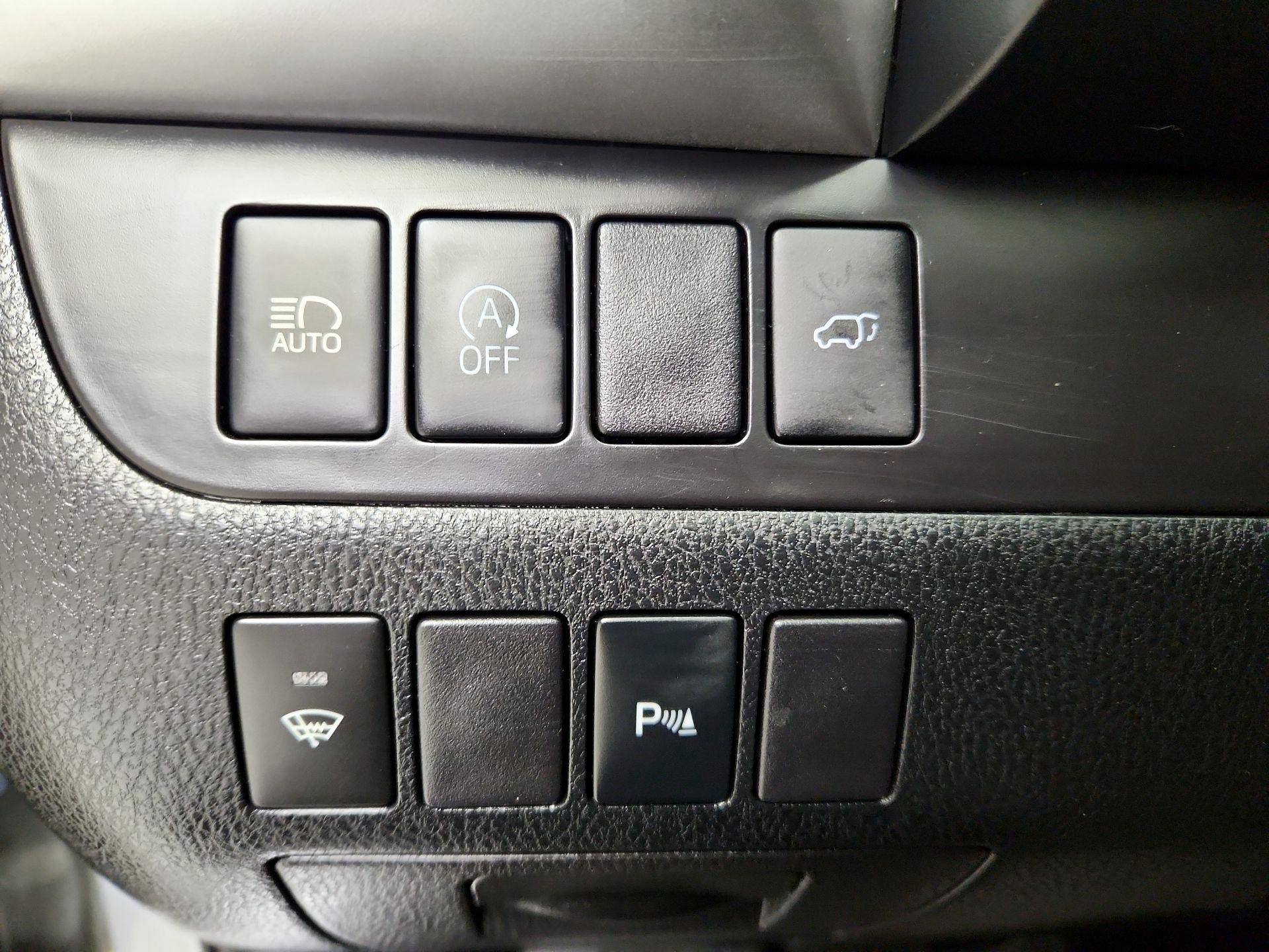 Thumbnail: 2018 Toyota Highlander - 13