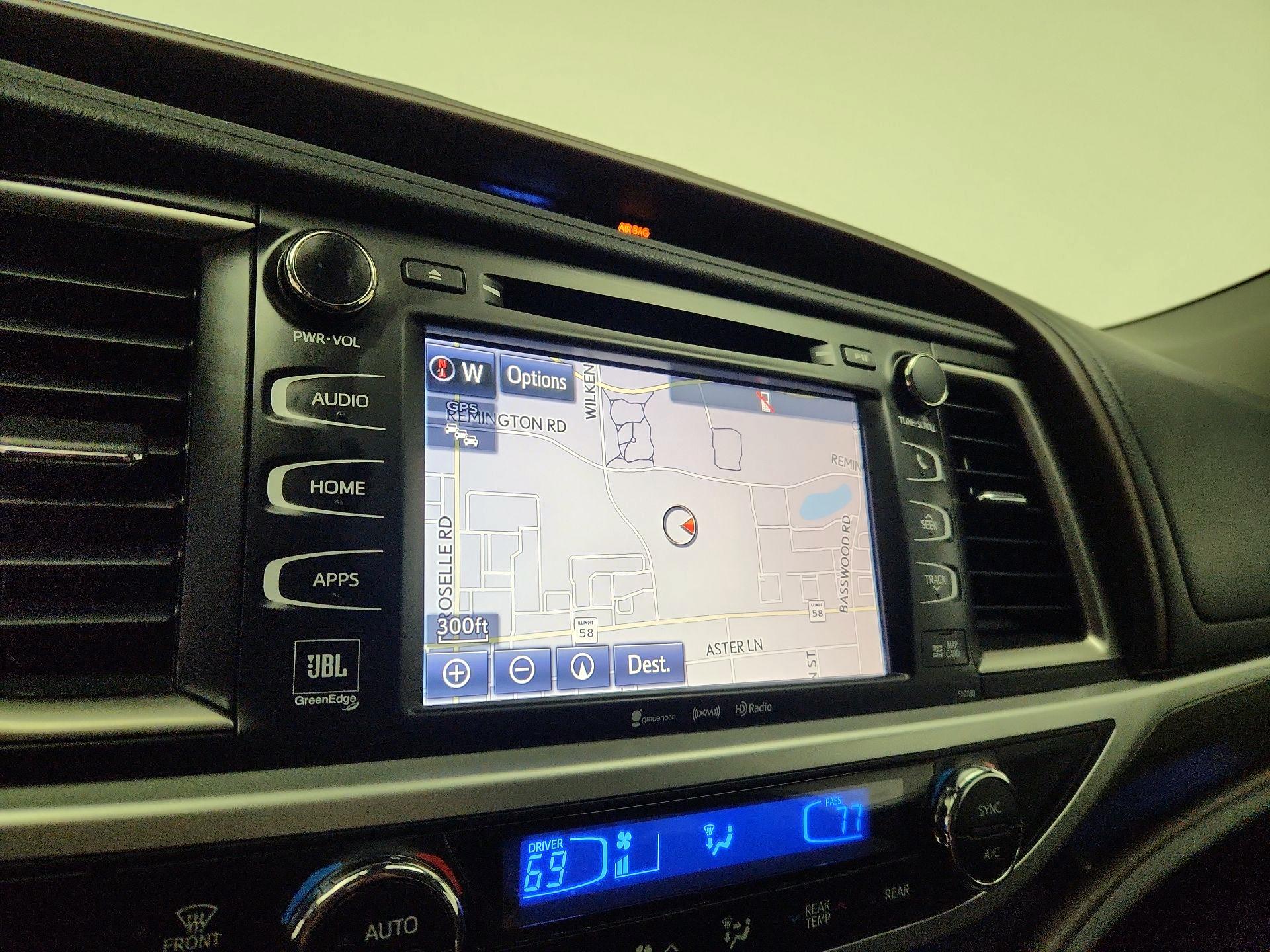 Thumbnail: 2018 Toyota Highlander - 14