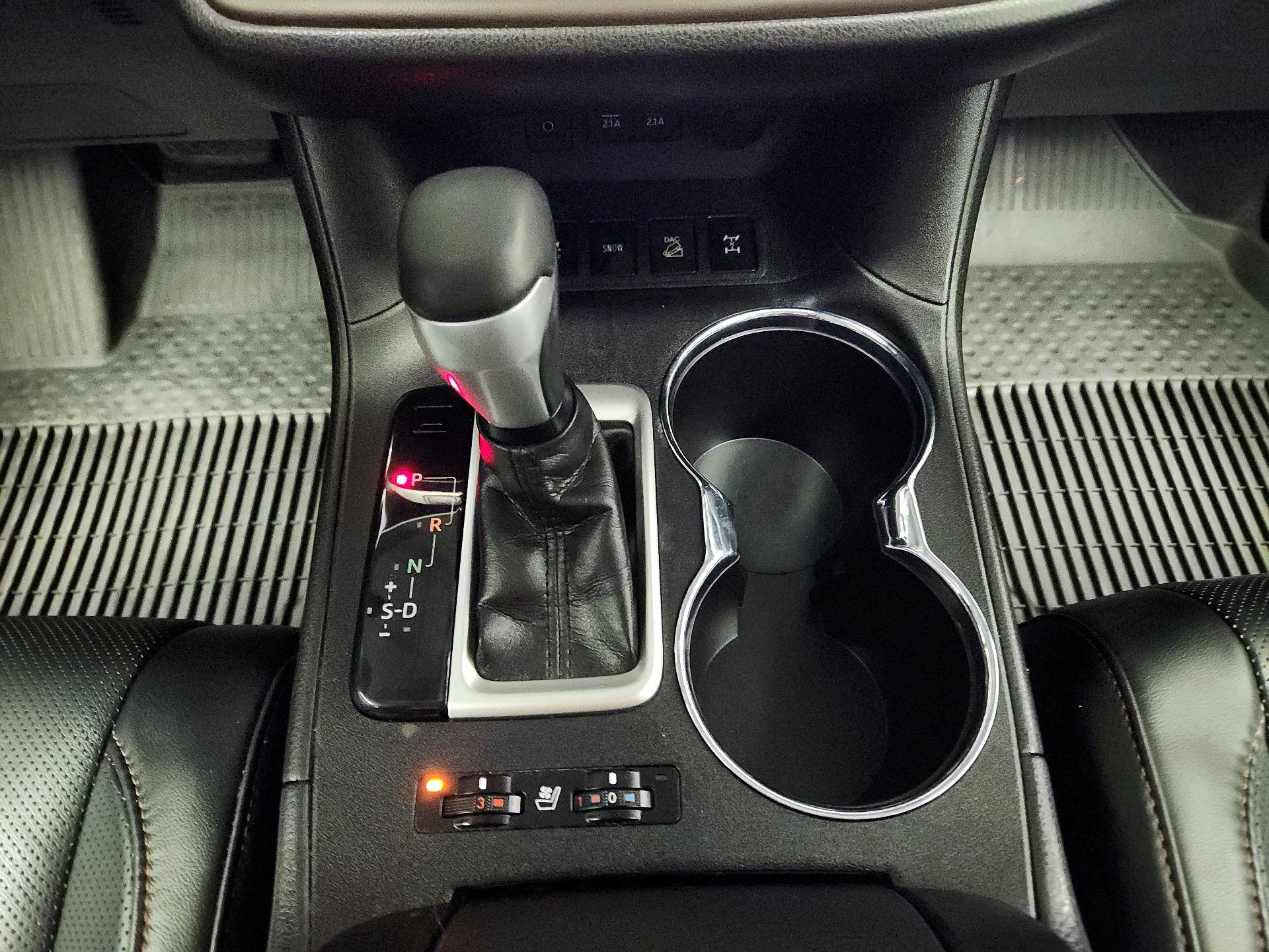 Thumbnail: 2018 Toyota Highlander - 18