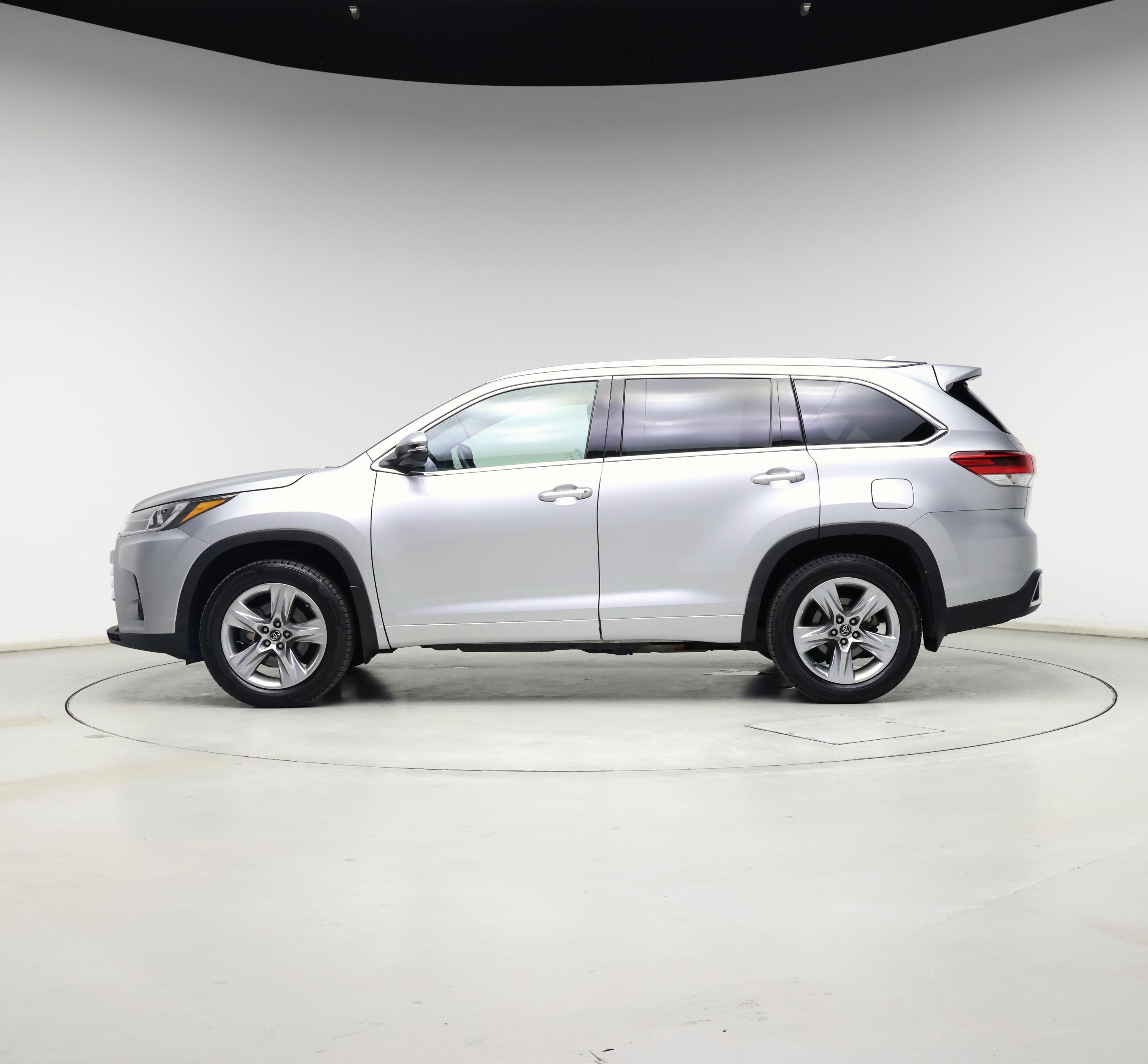 Thumbnail: 2018 Toyota Highlander - 3