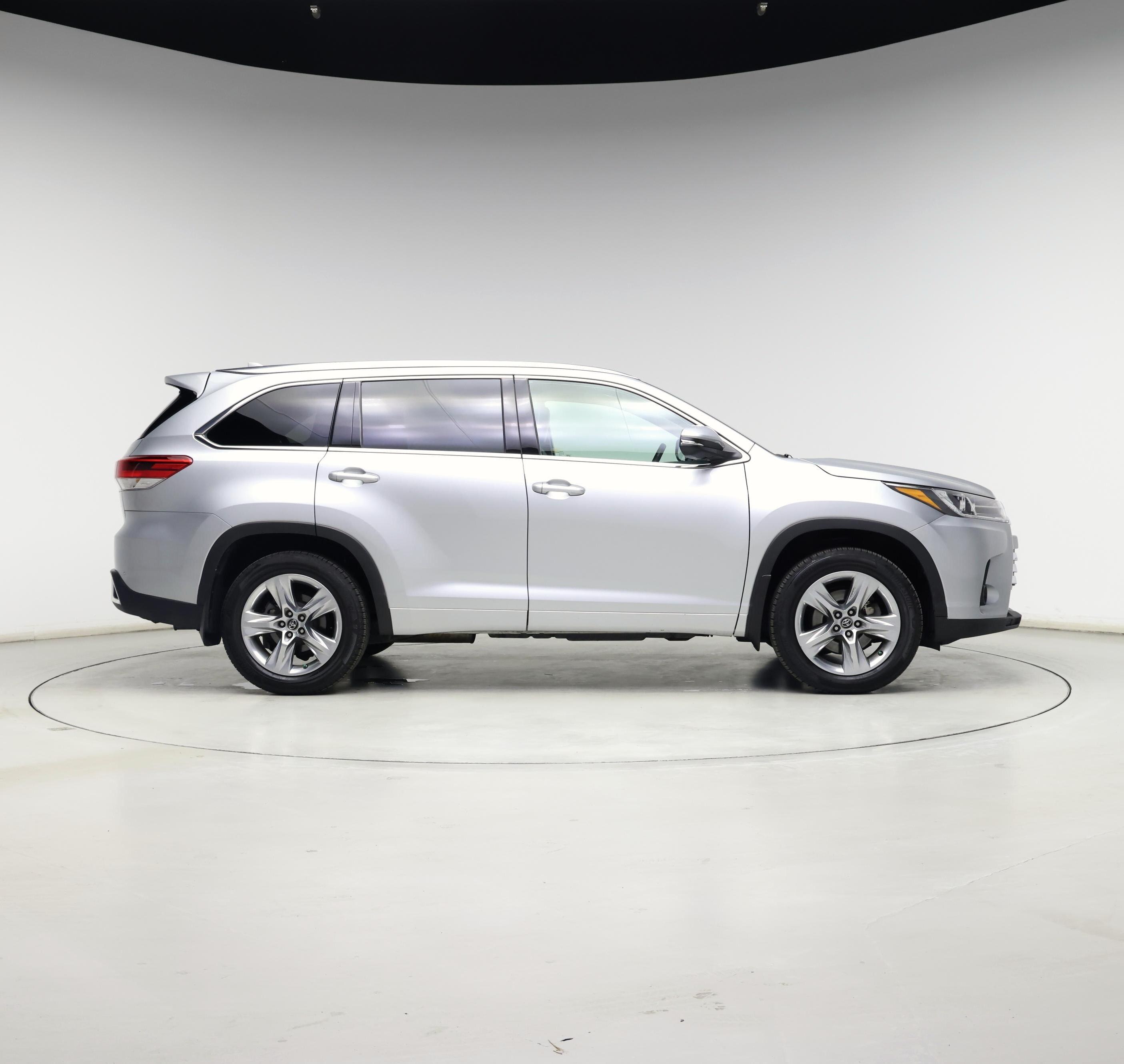 Thumbnail: 2018 Toyota Highlander - 7