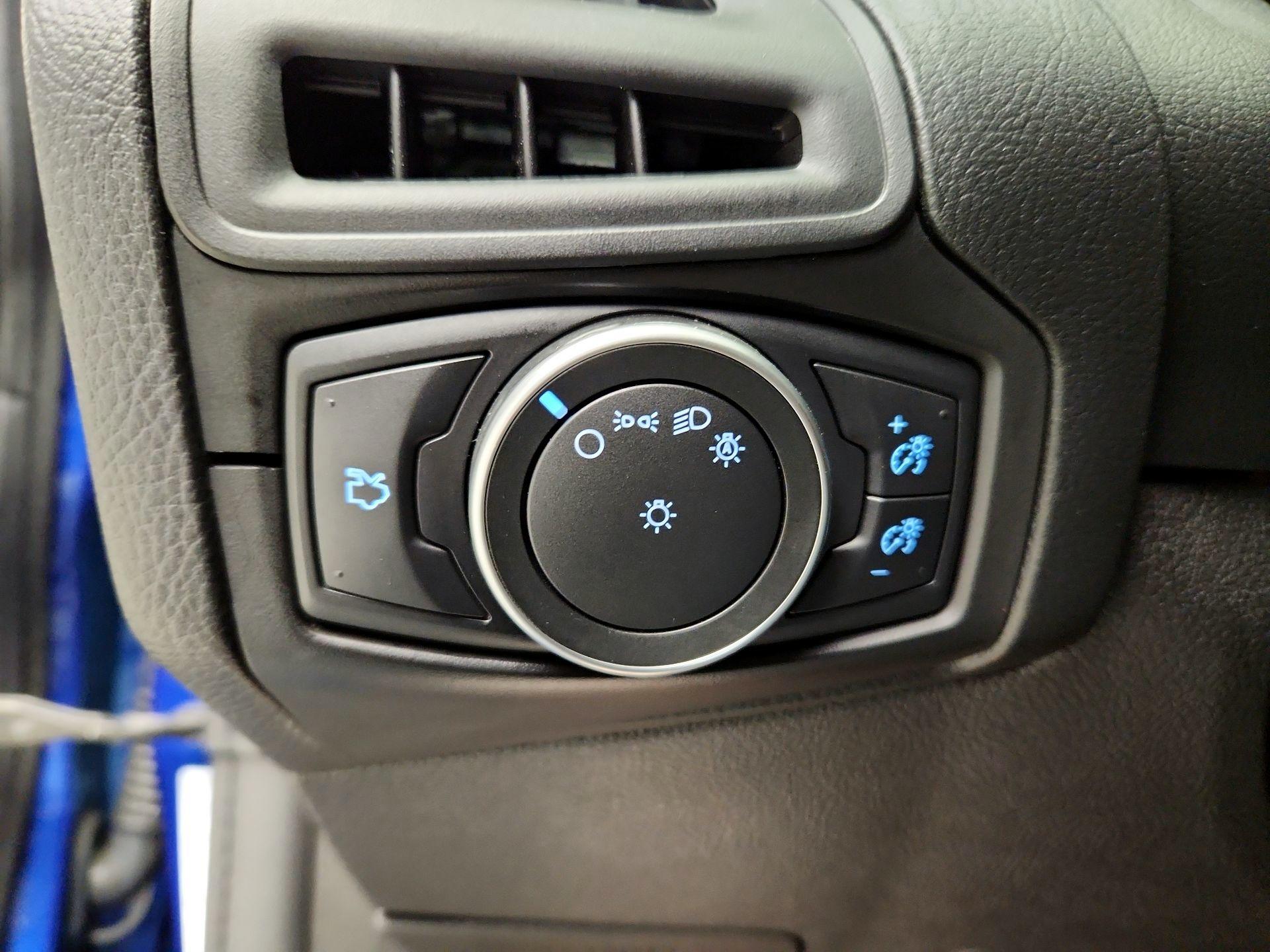 Thumbnail: 2018 Ford Focus - 13