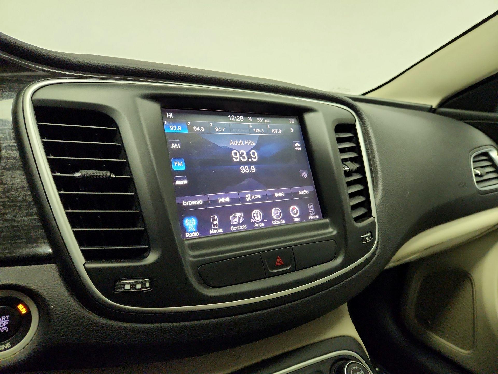 Thumbnail: 2015 Chrysler 200 - 16