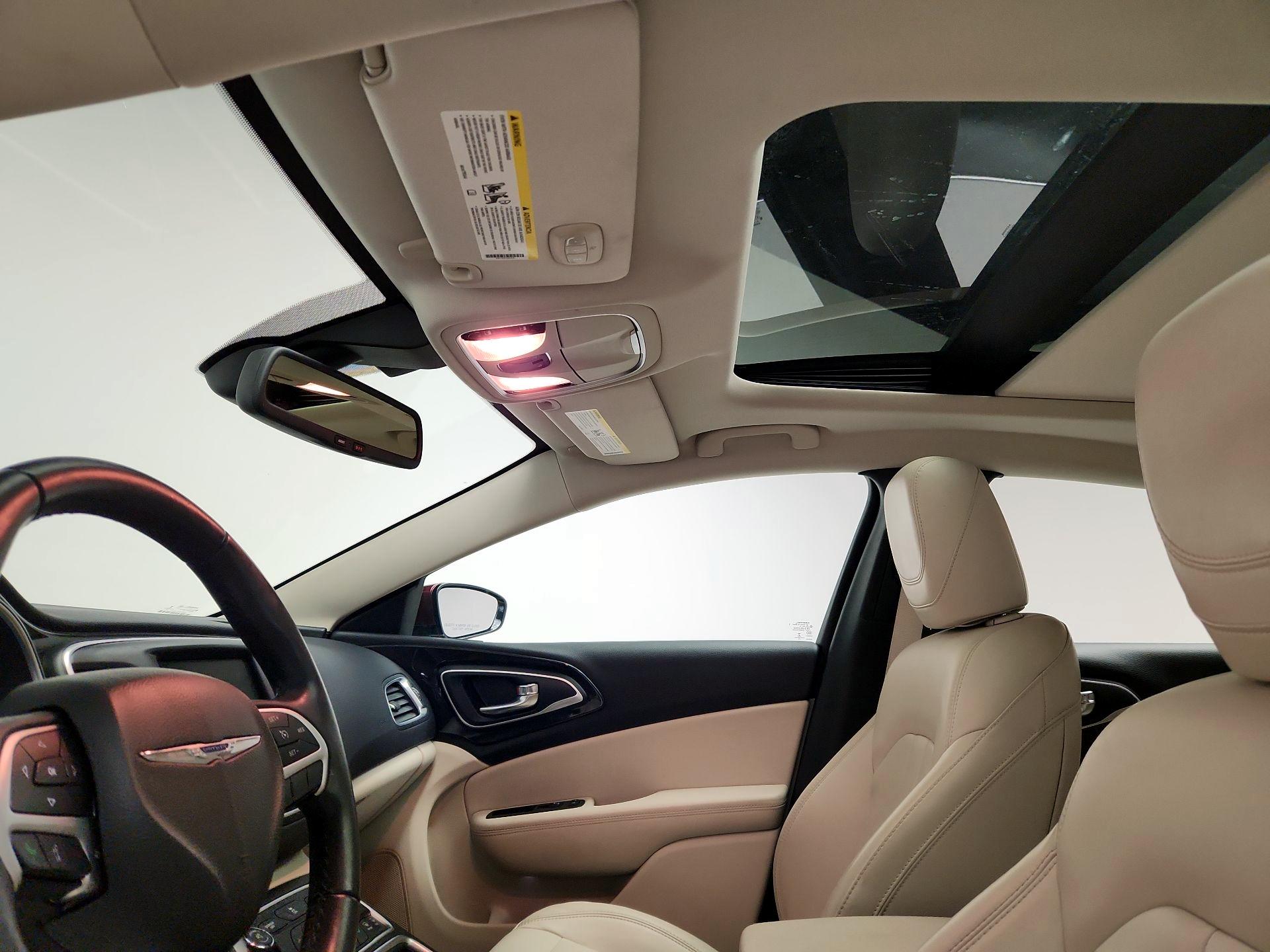 Thumbnail: 2015 Chrysler 200 - 20