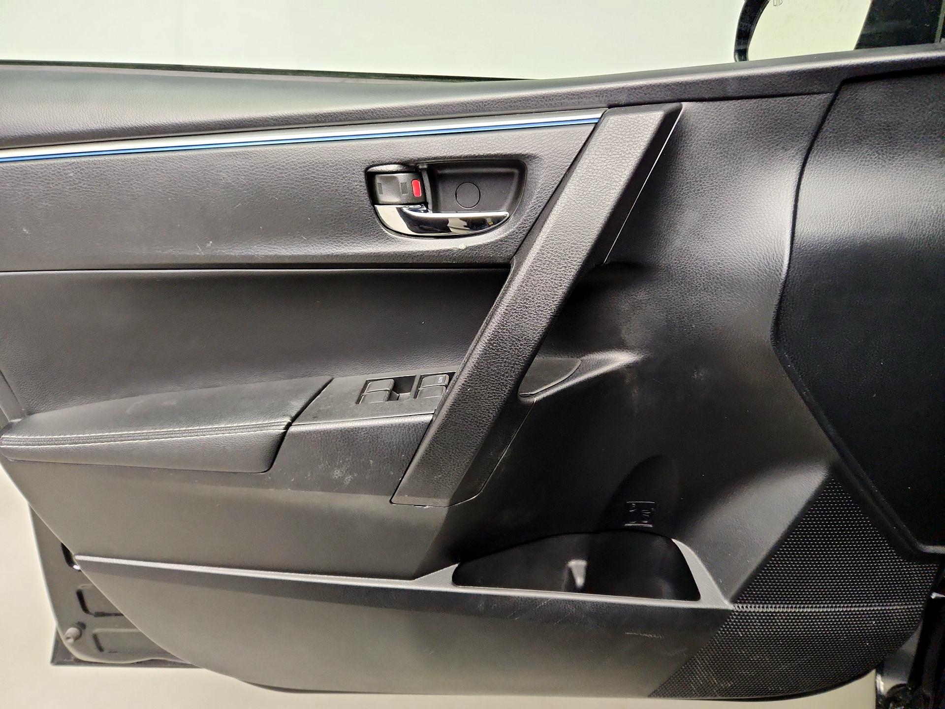 Thumbnail: 2014 Toyota Corolla - 12