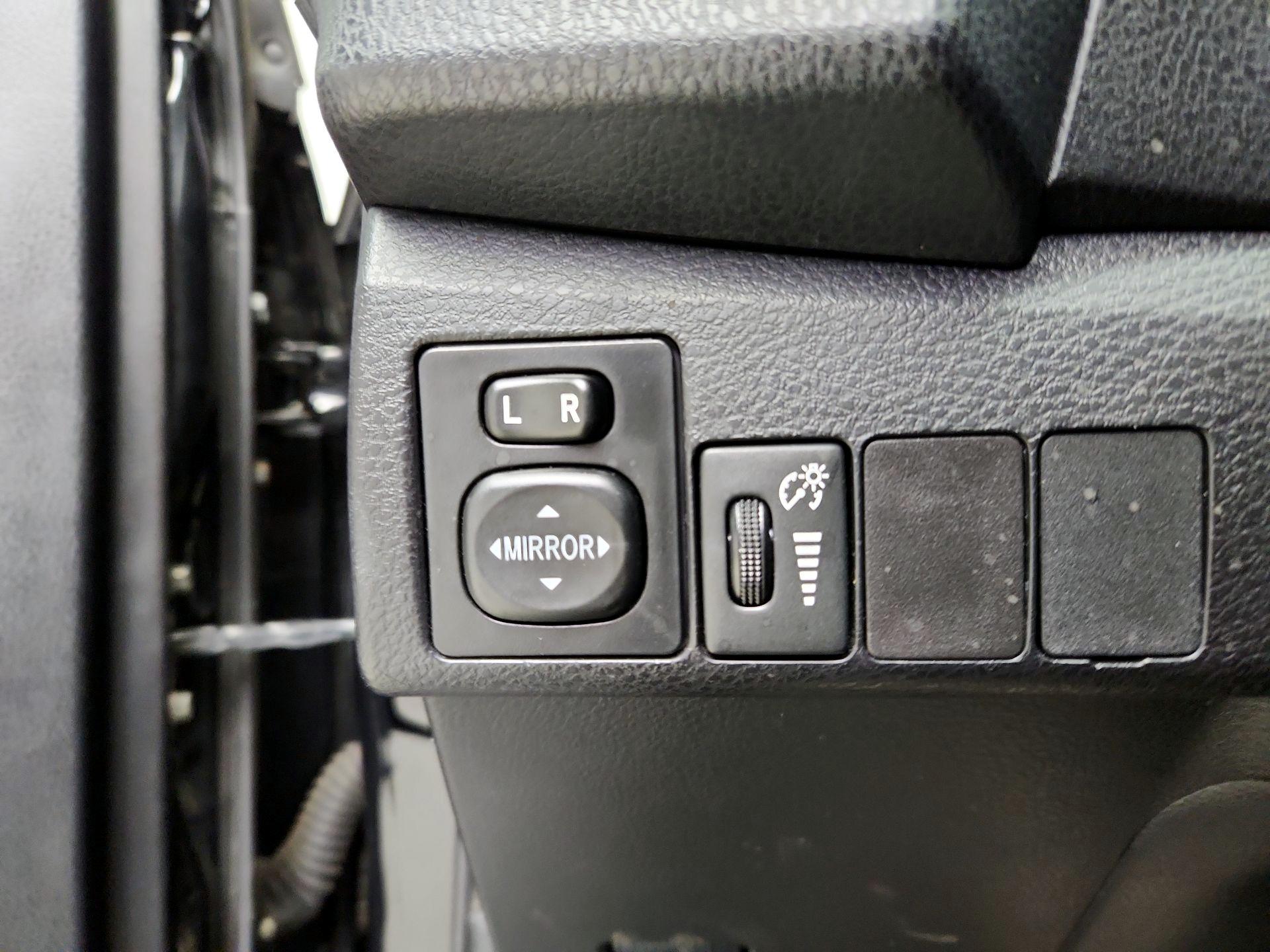 Thumbnail: 2014 Toyota Corolla - 13