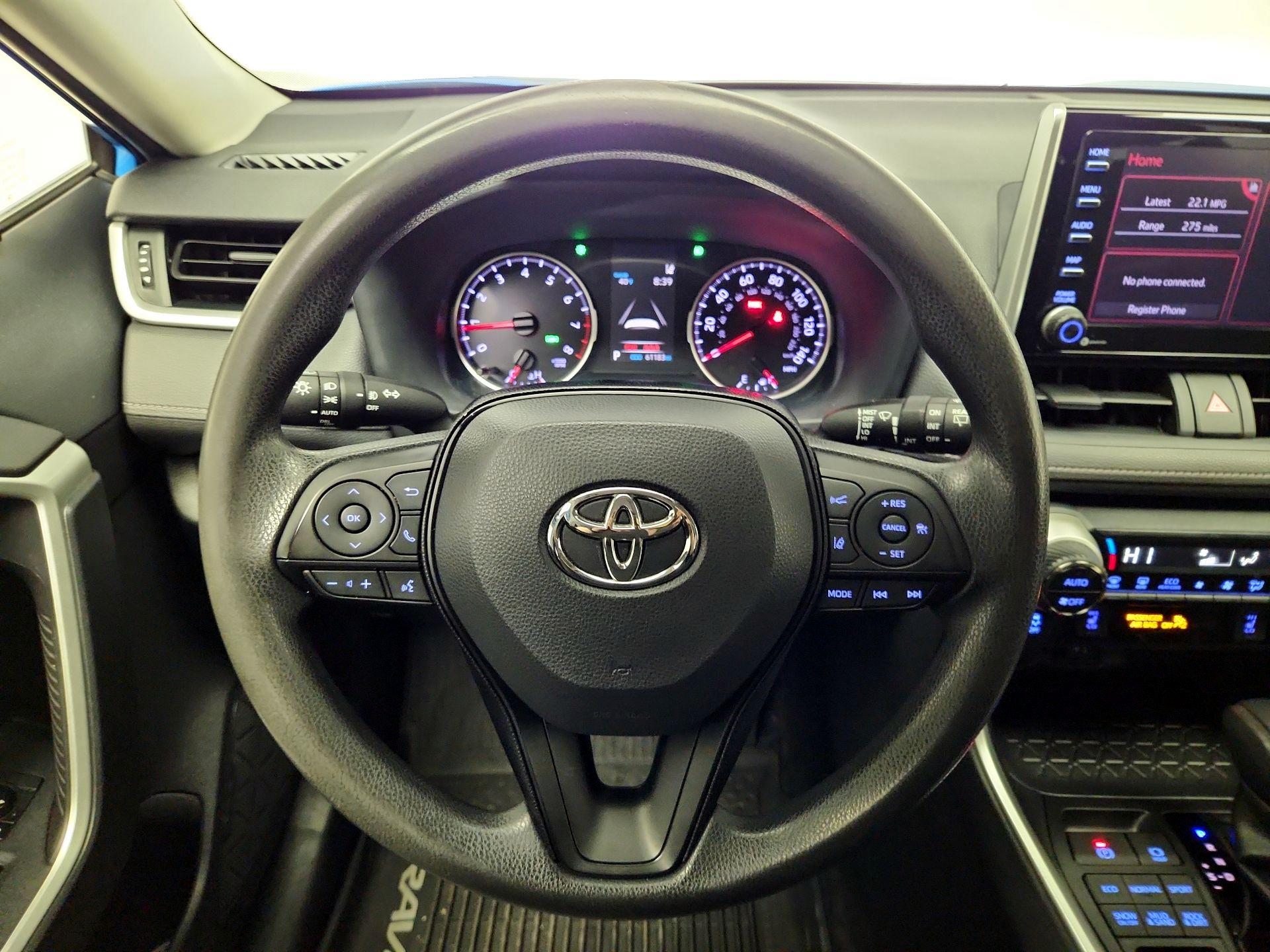 Thumbnail: 2019 Toyota RAV4 - 10