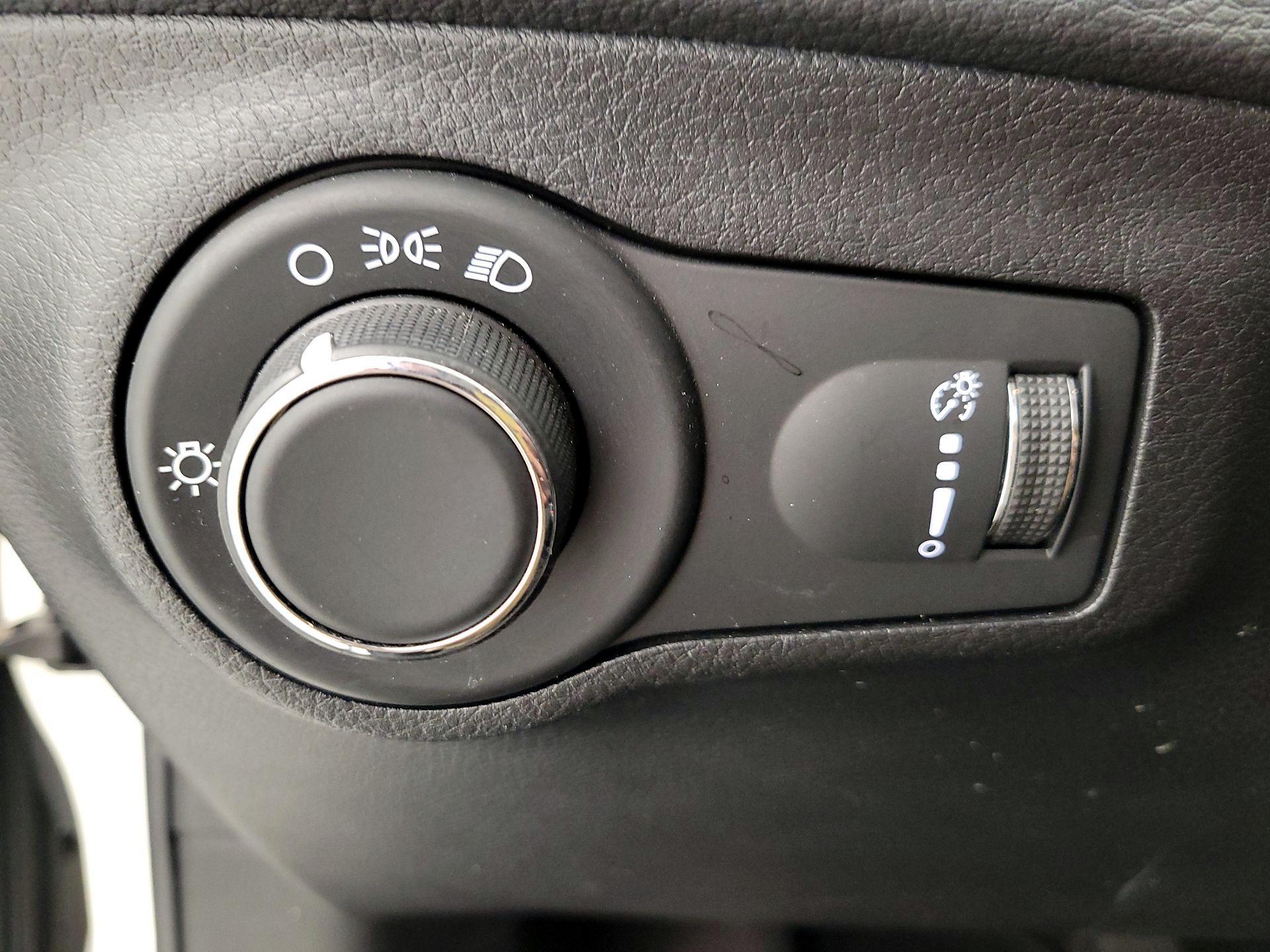 Thumbnail: 2019 Jeep Compass - 13