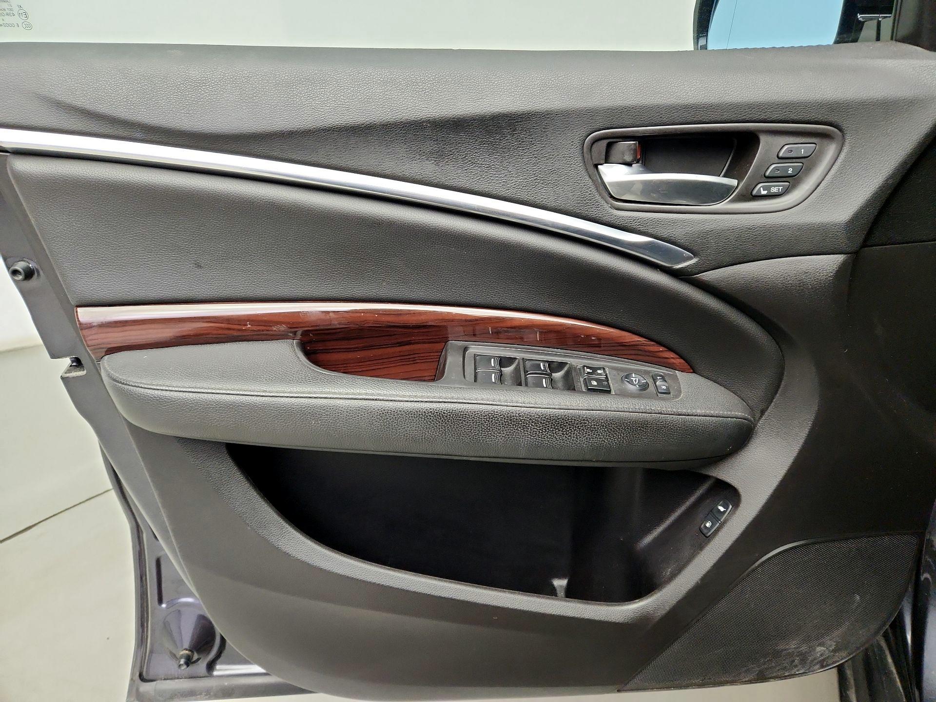 Thumbnail: 2016 Acura MDX - 12