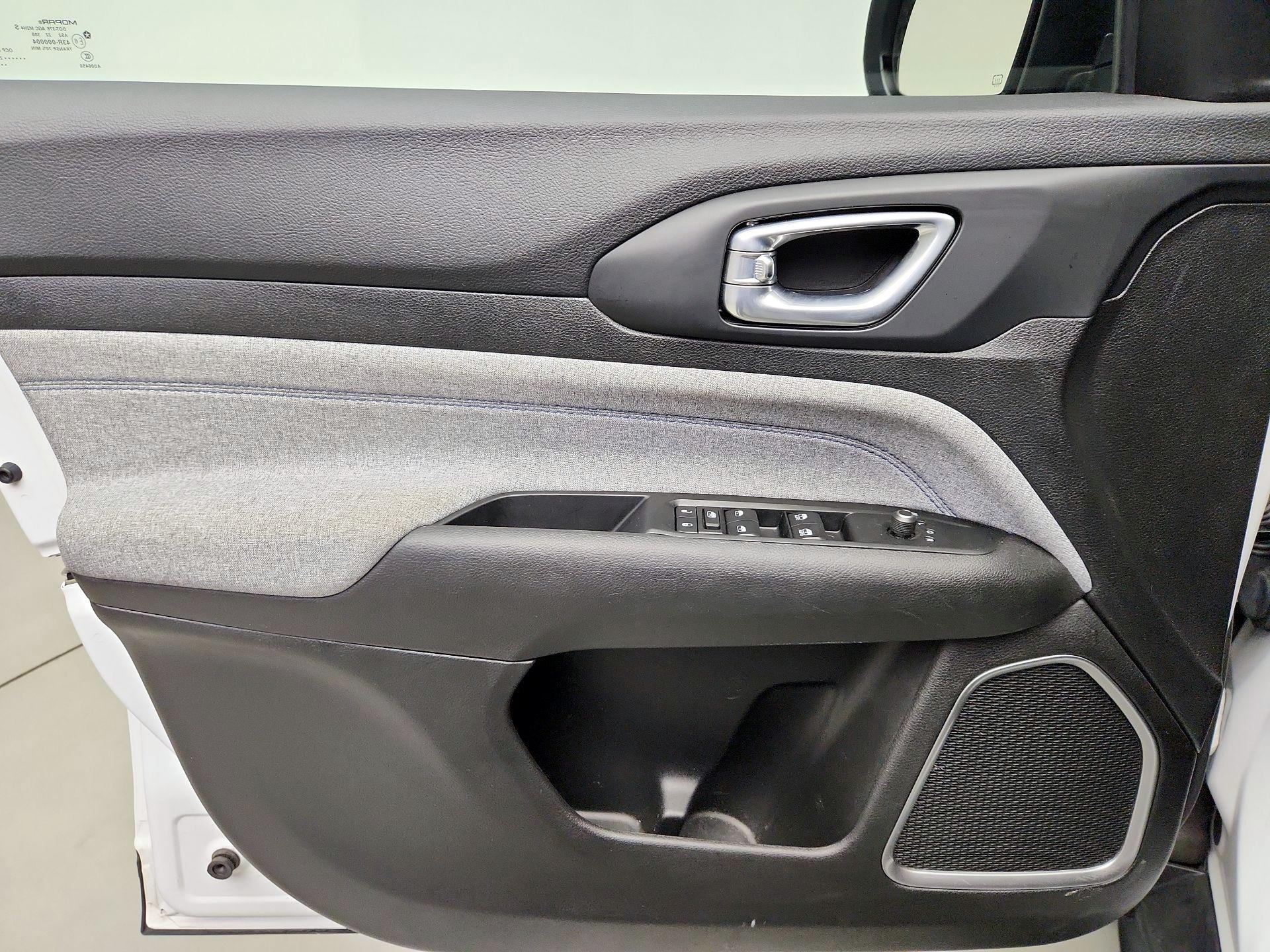 Thumbnail: 2022 Jeep Compass - 12