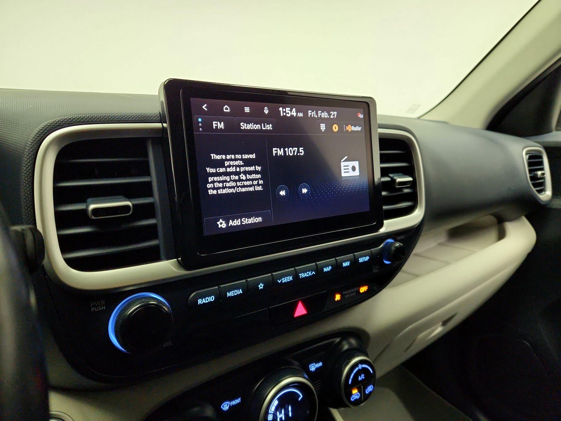 Thumbnail: 2022 Hyundai Venue - 16