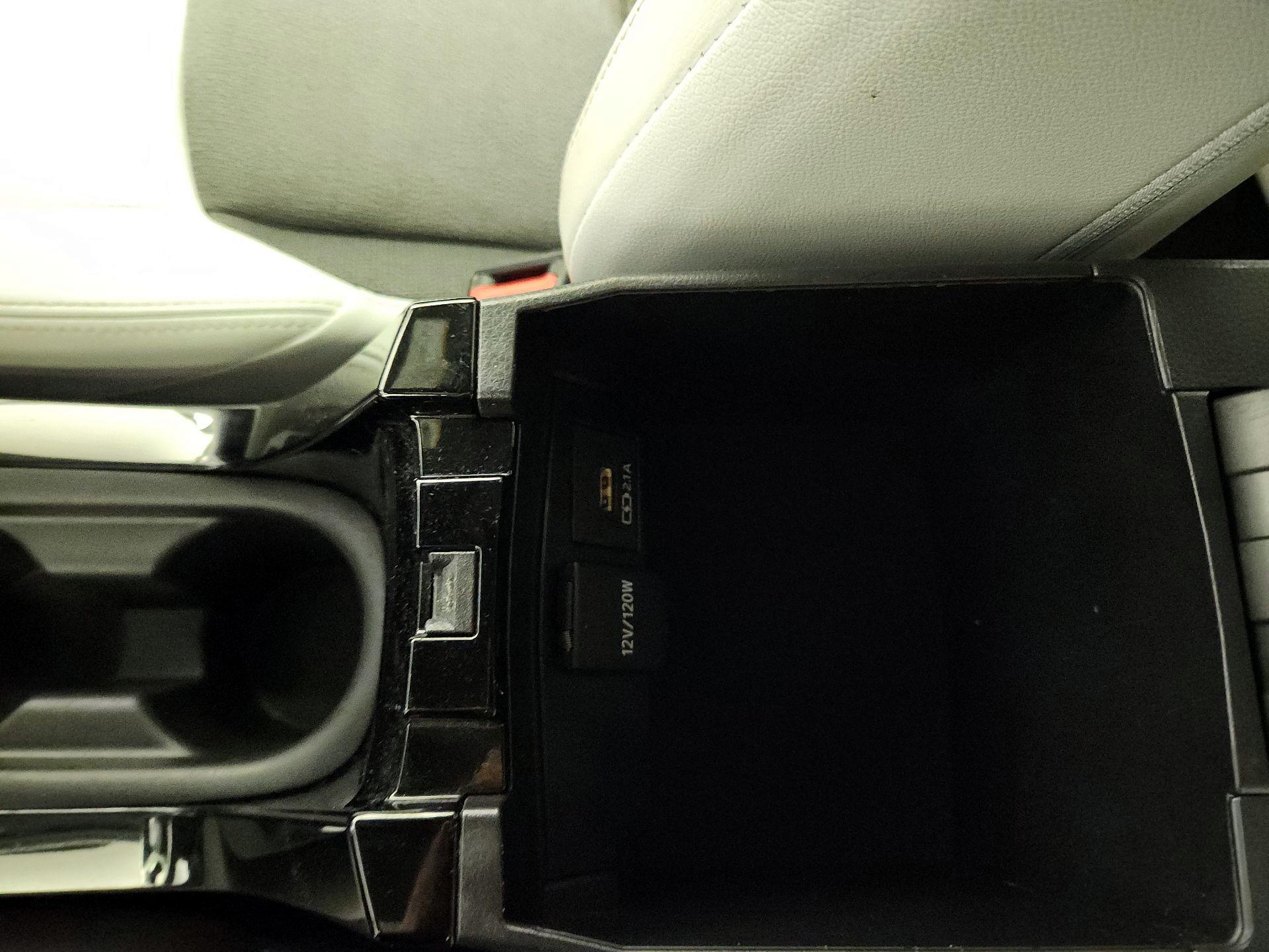 Thumbnail: 2021 Toyota Corolla - 18