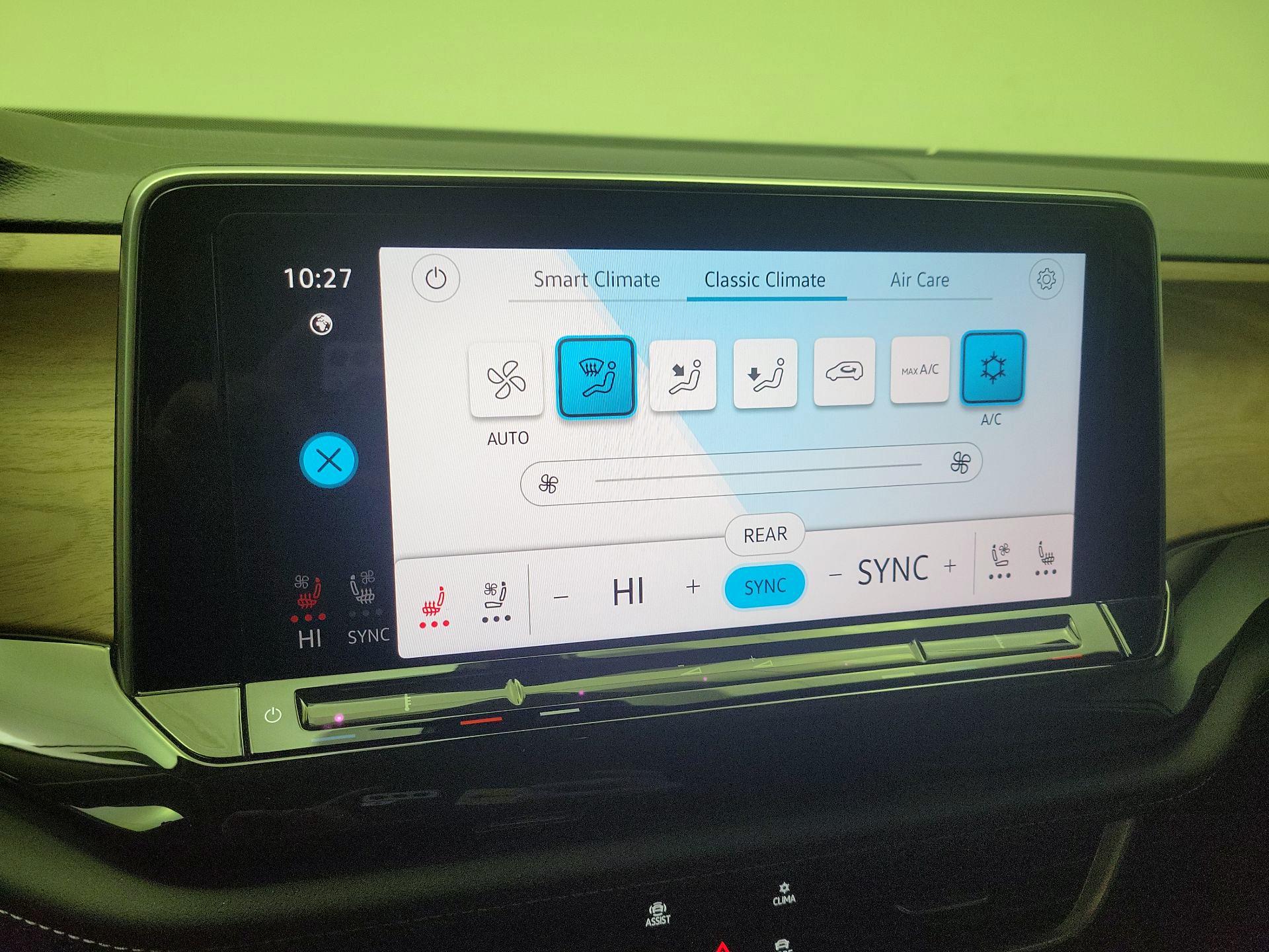 Thumbnail: 2025 Volkswagen Atlas - 16