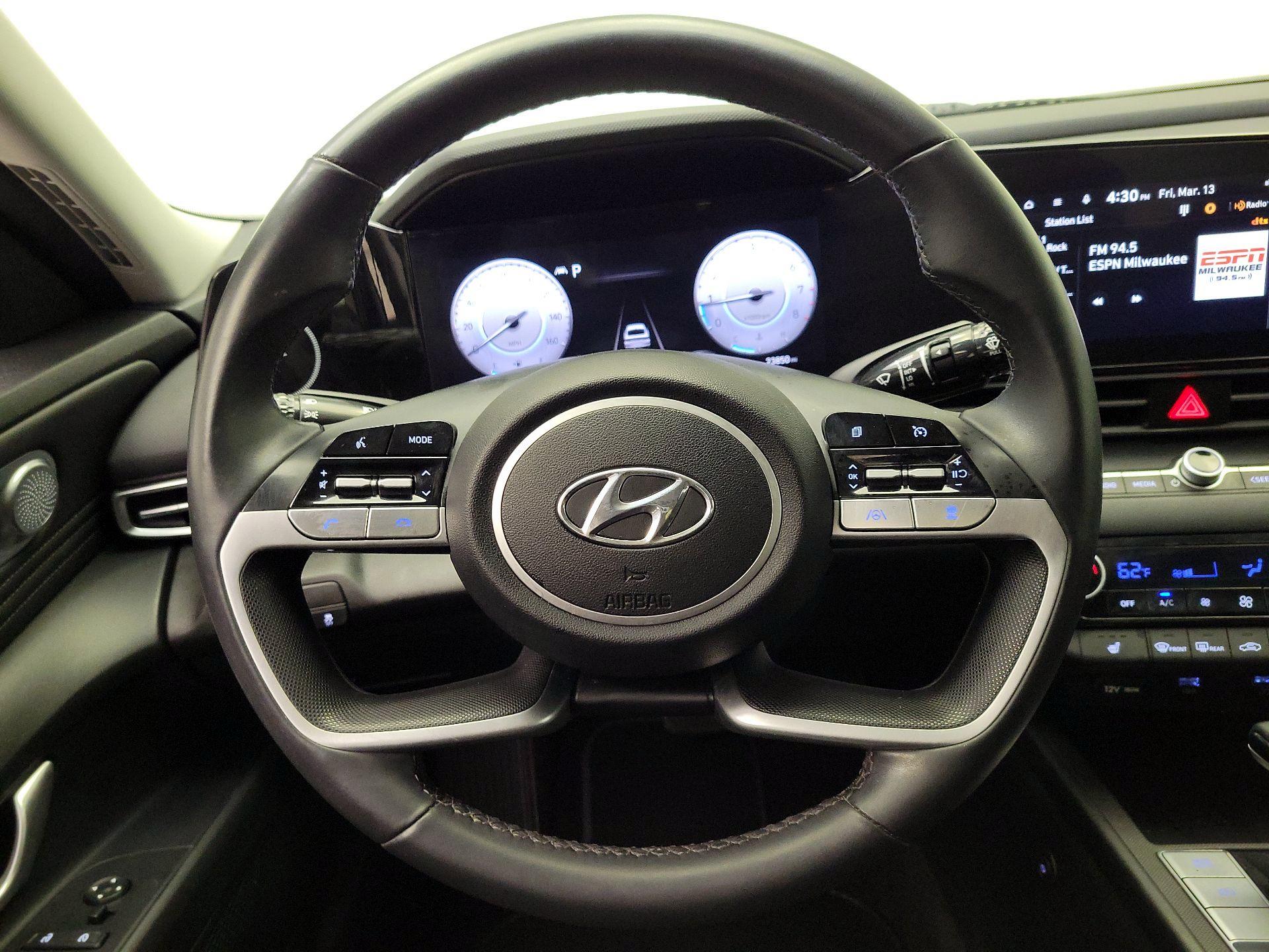 Thumbnail: 2023 Hyundai Elantra - 10