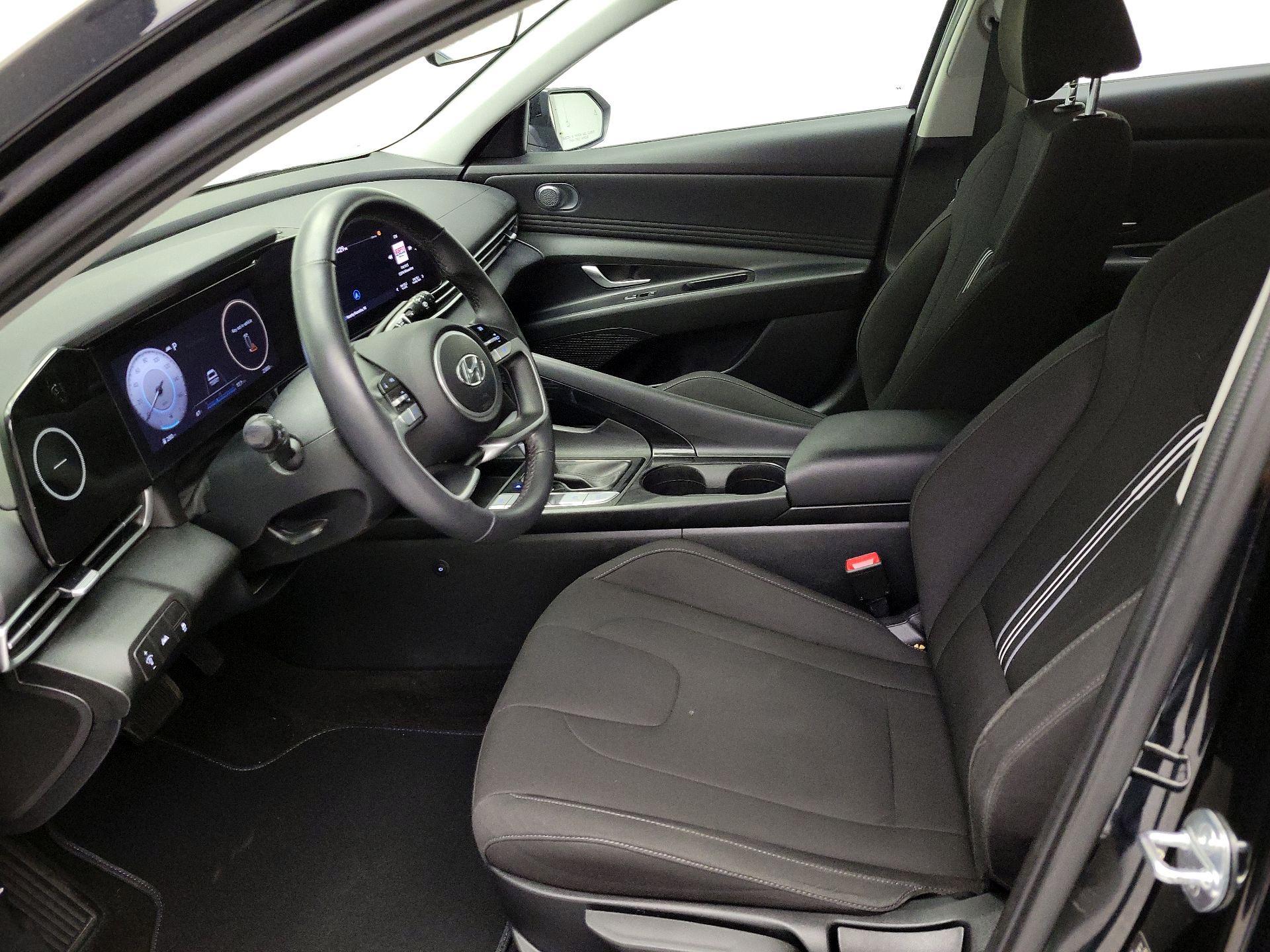 Thumbnail: 2023 Hyundai Elantra - 11