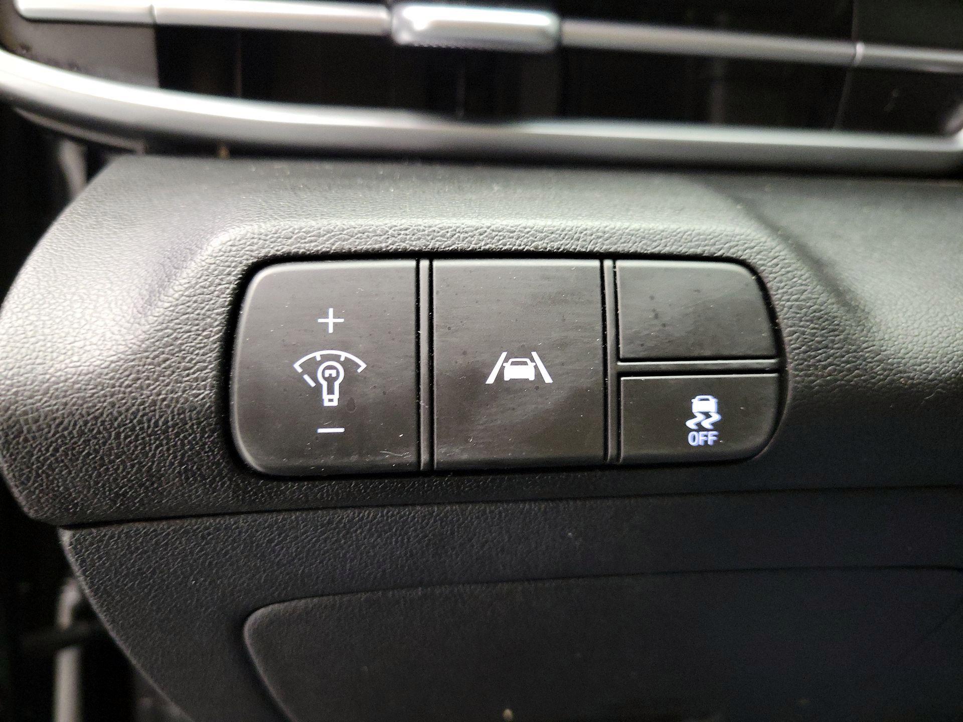 Thumbnail: 2023 Hyundai Elantra - 13