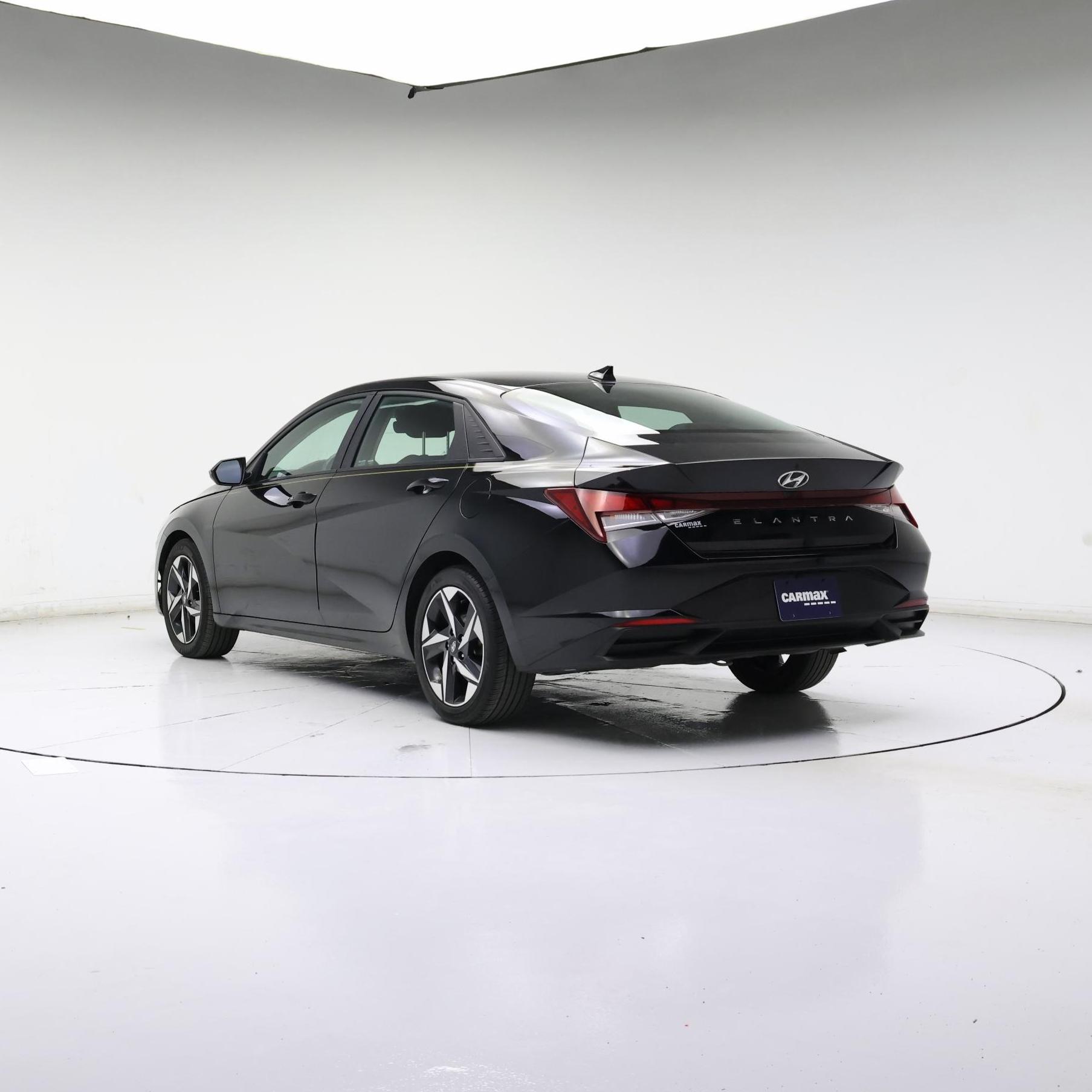 Thumbnail: 2023 Hyundai Elantra - 2