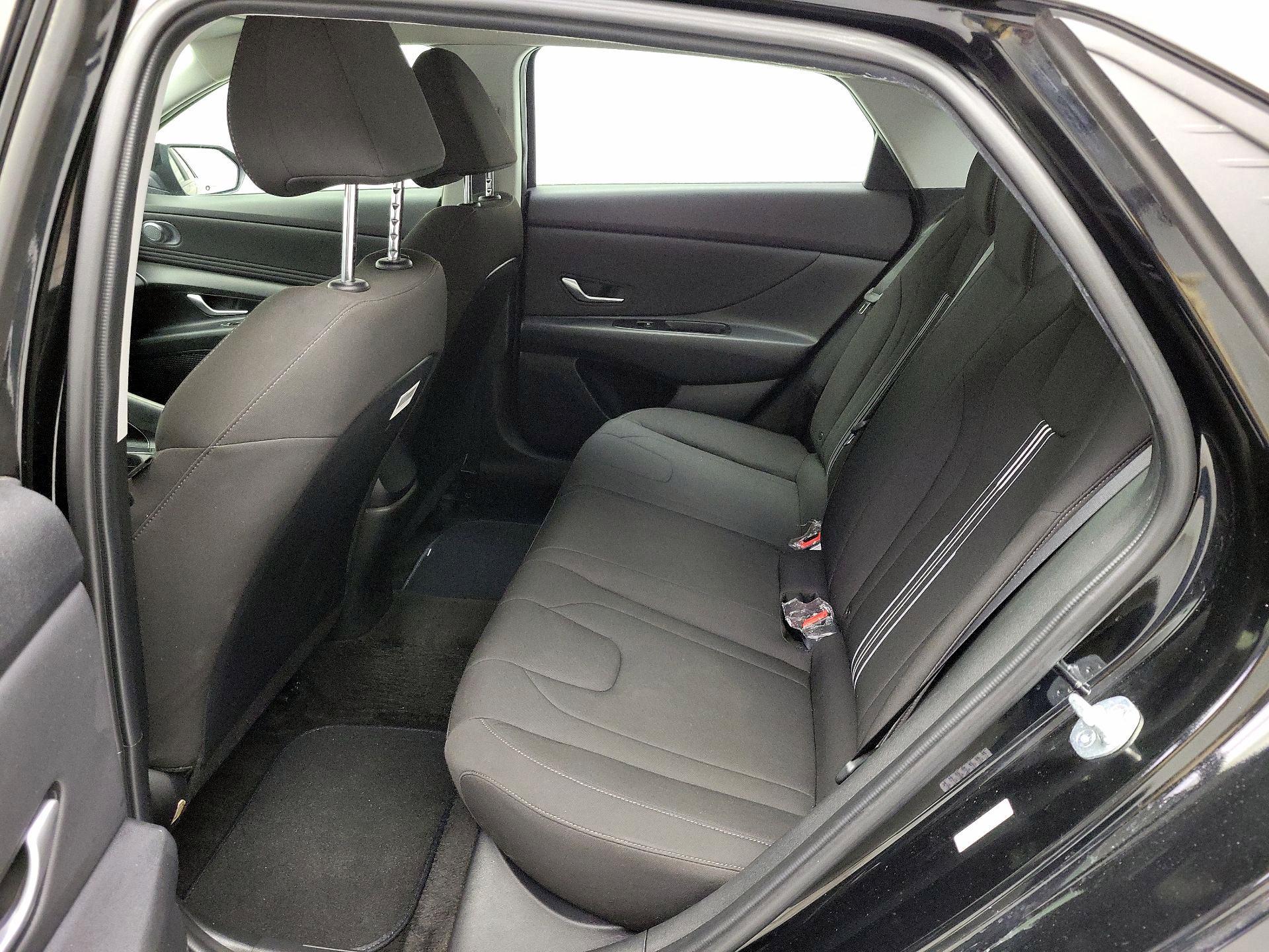 Thumbnail: 2023 Hyundai Elantra - 20