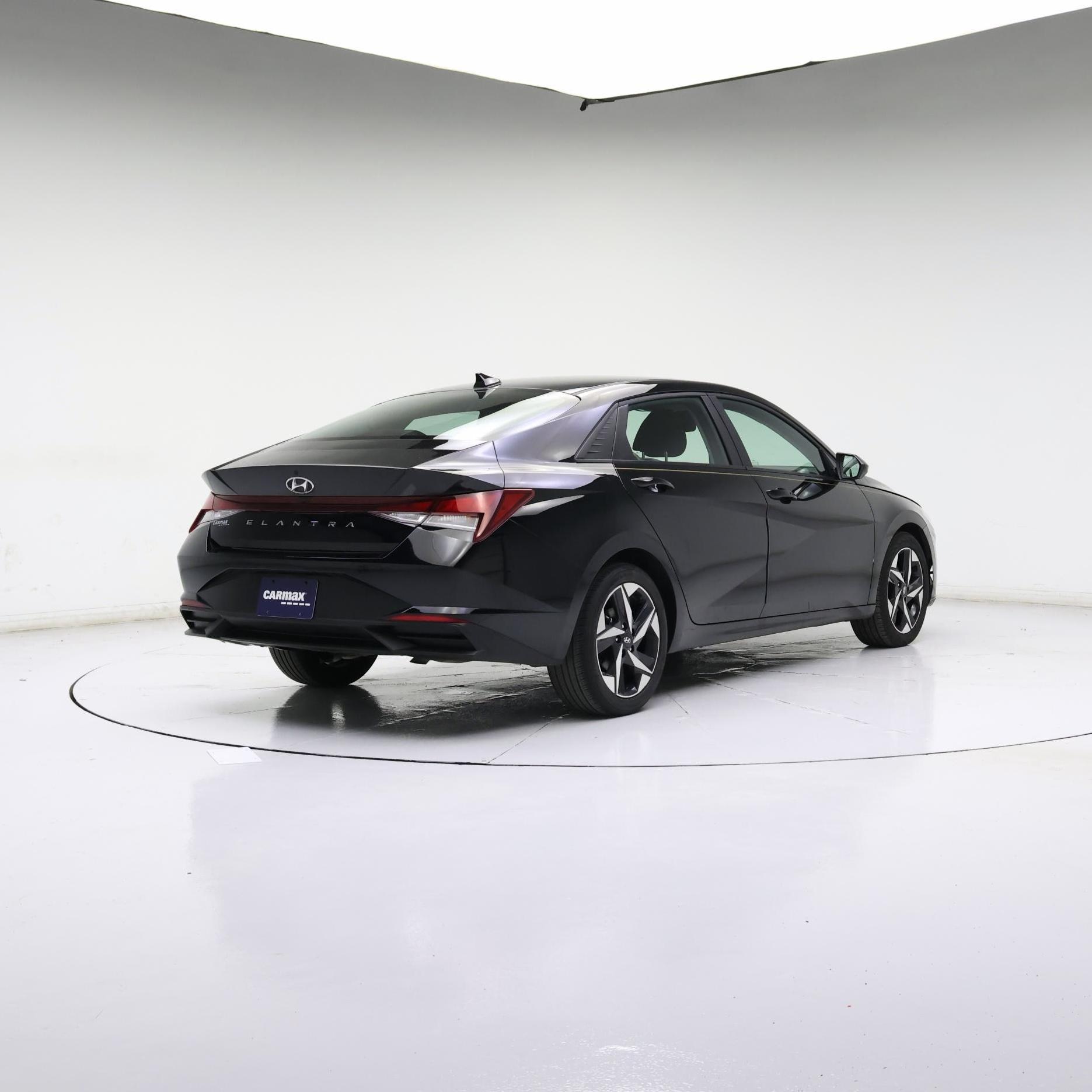 Thumbnail: 2023 Hyundai Elantra - 8