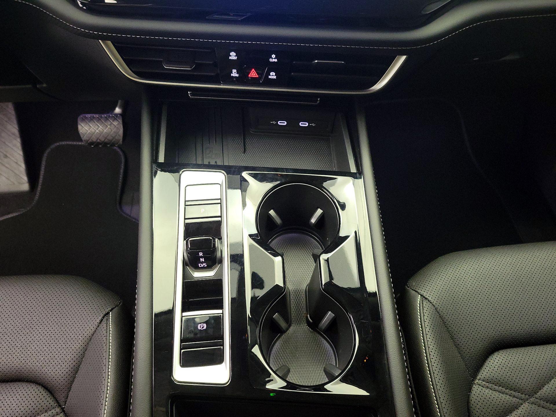 Thumbnail: 2025 Volkswagen Atlas - 17