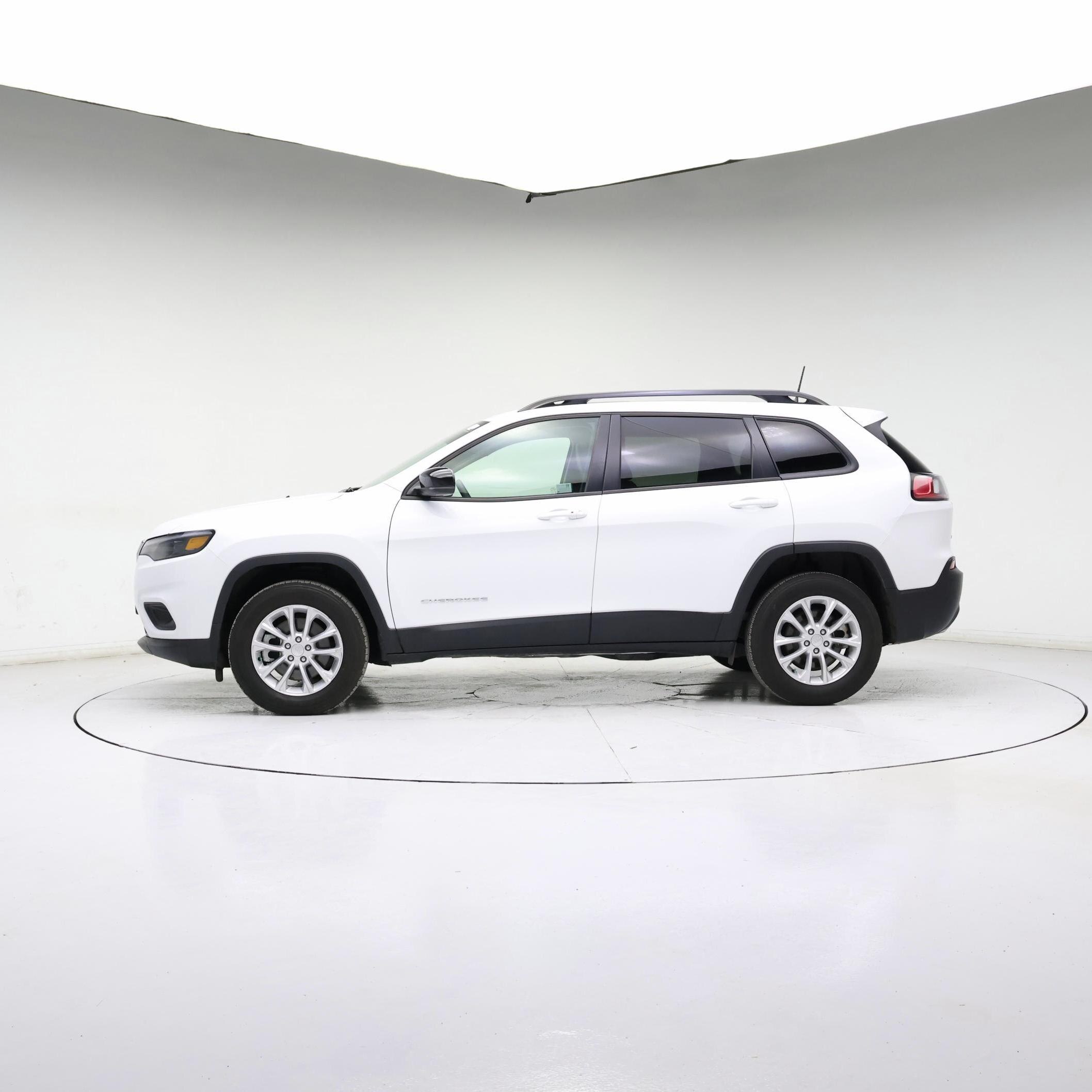 Thumbnail: 2022 Jeep Cherokee - 3