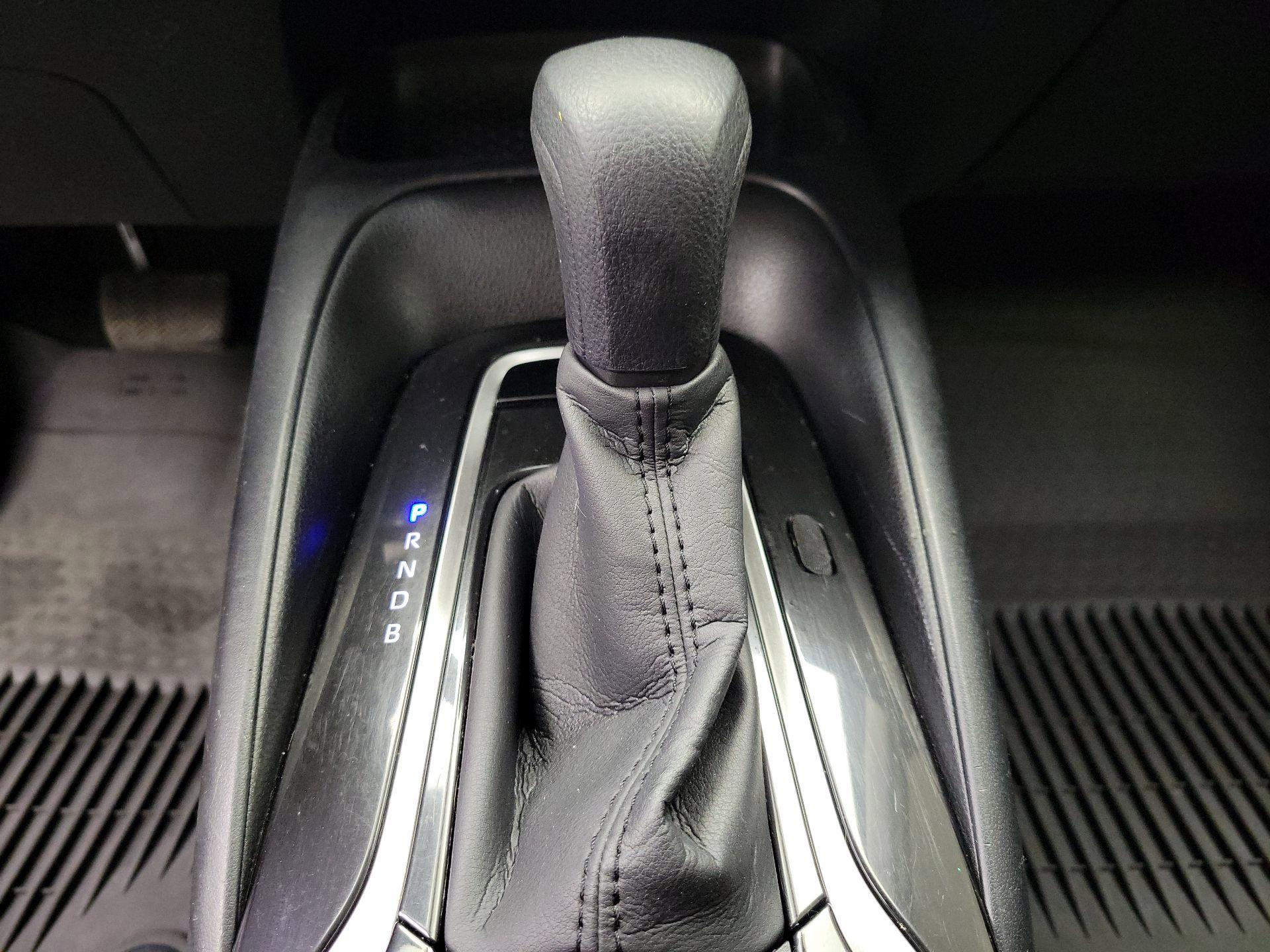 Thumbnail: 2021 Toyota Corolla - 16