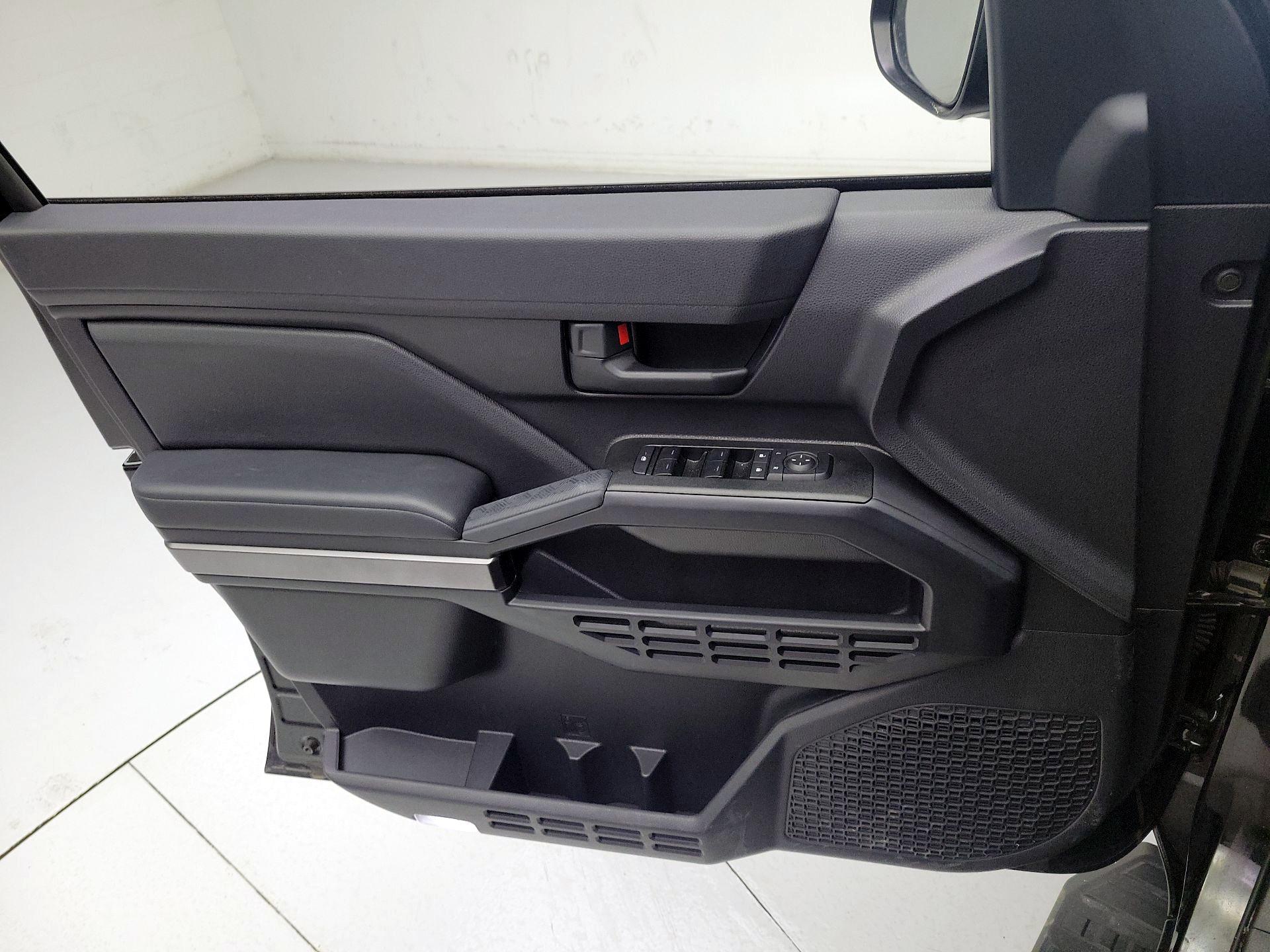 Thumbnail: 2025 Toyota 4Runner - 12