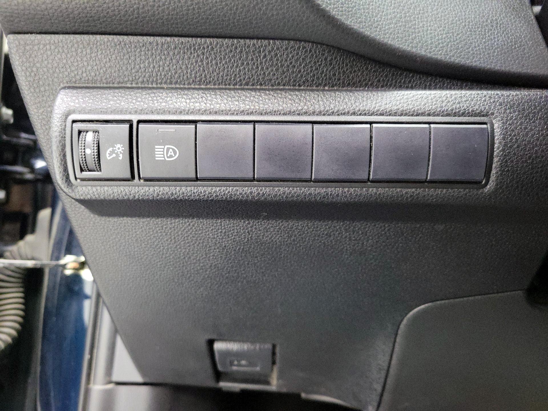 Thumbnail: 2022 Toyota Corolla - 13