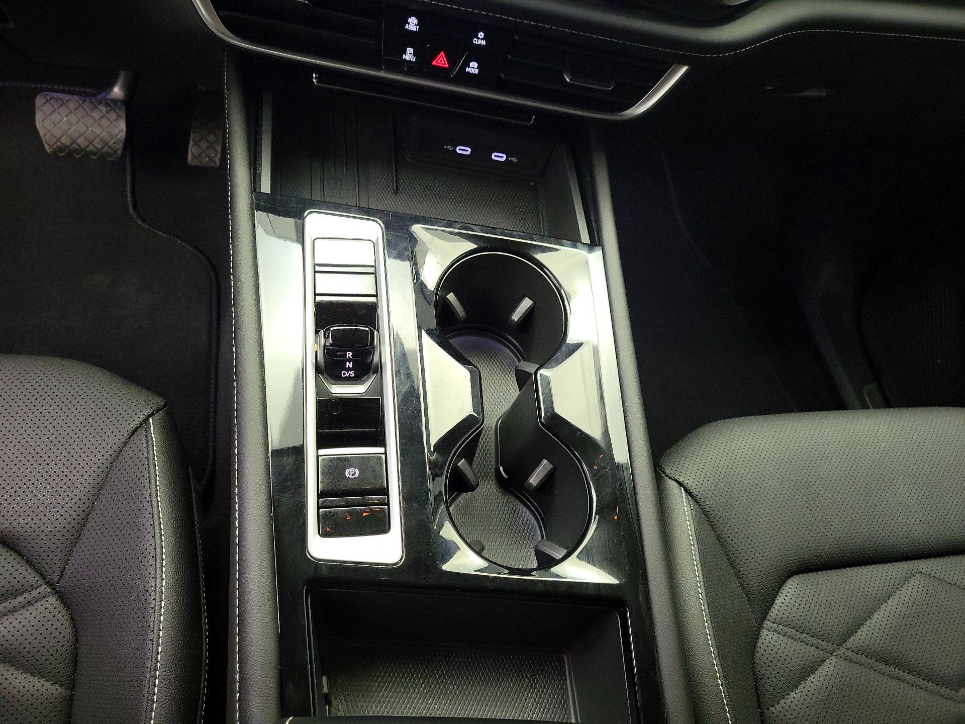 Thumbnail: 2025 Volkswagen Atlas - 17