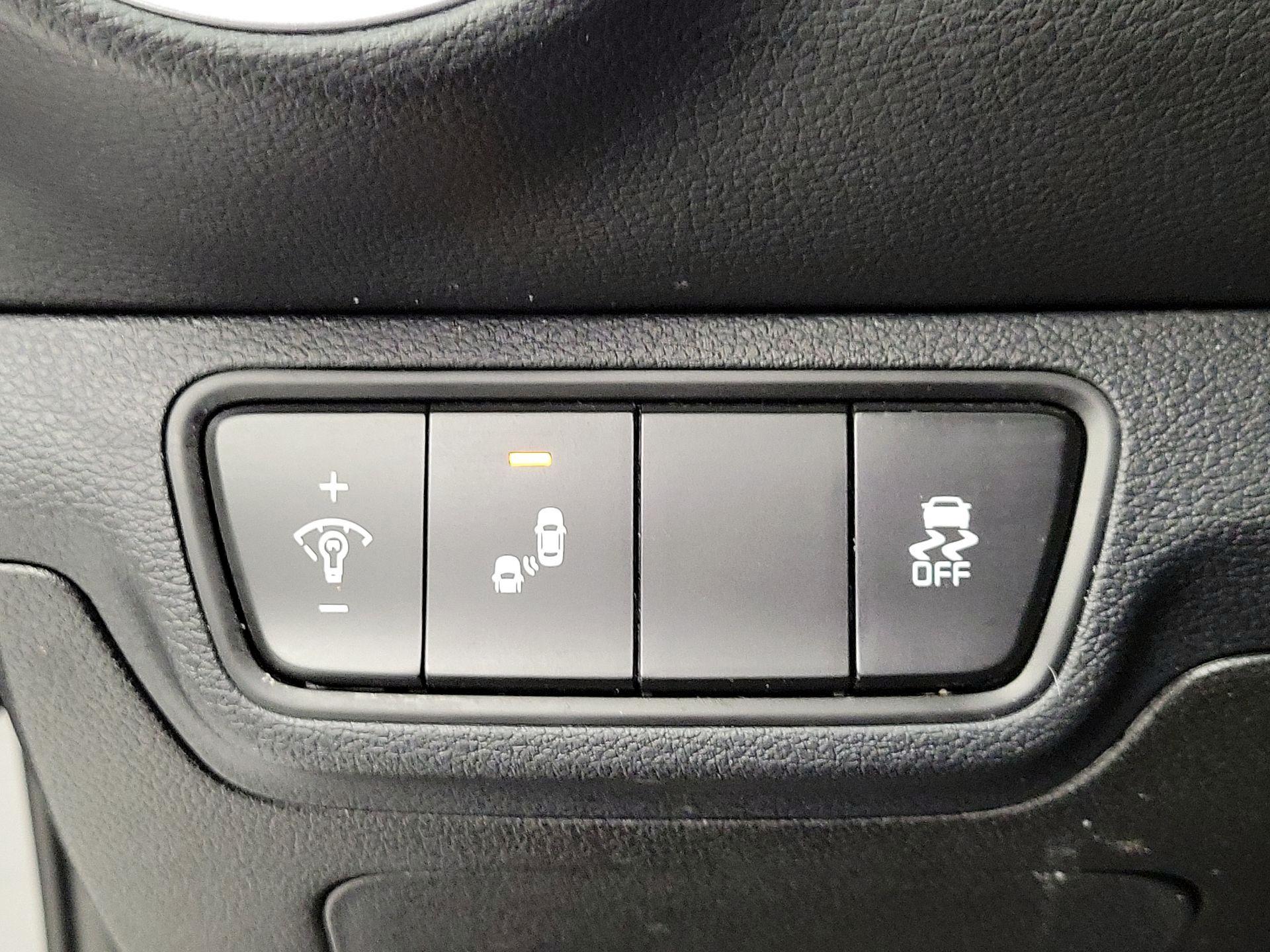 Thumbnail: 2023 Kia Forte - 13