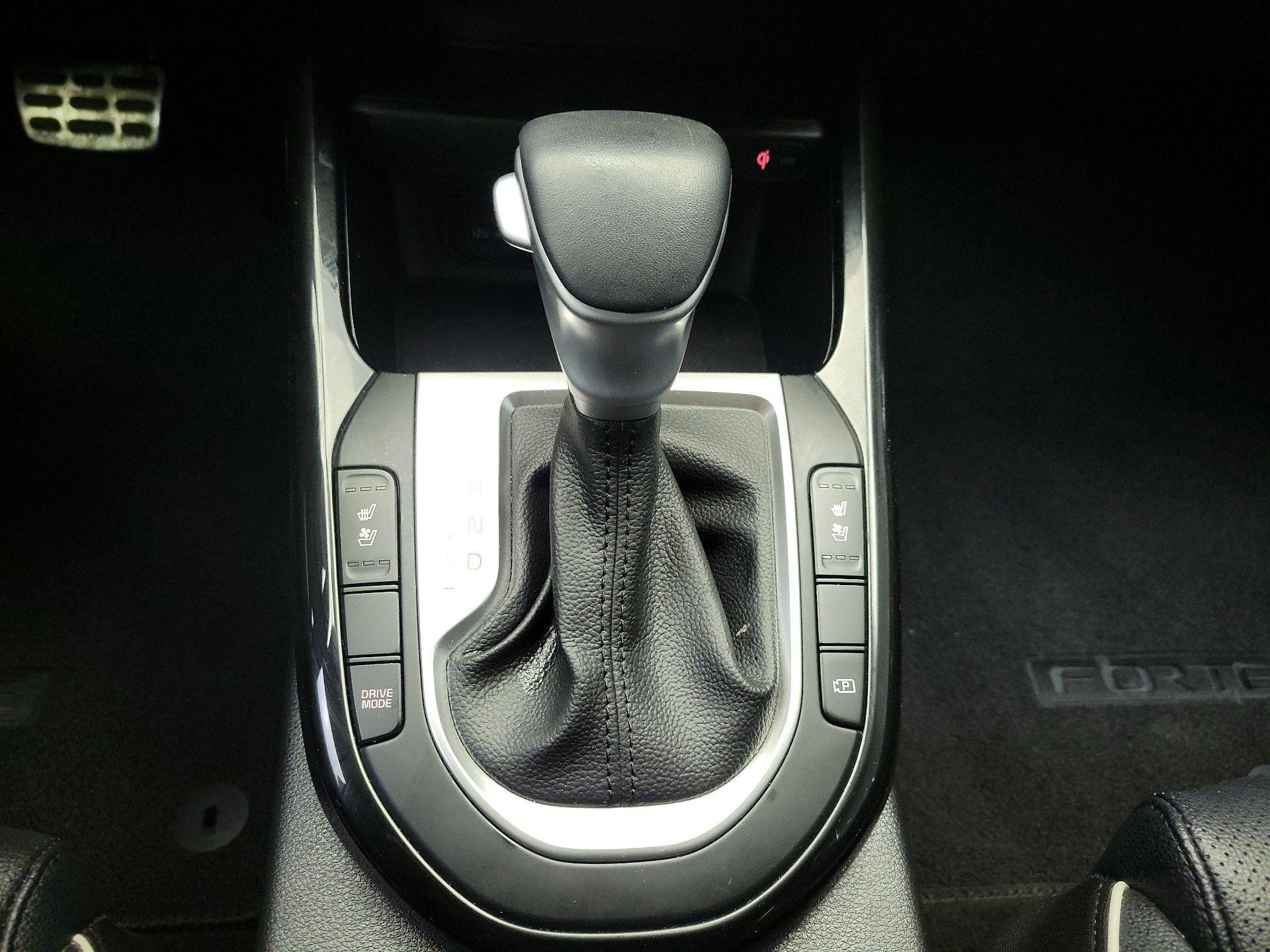 Thumbnail: 2023 Kia Forte - 18