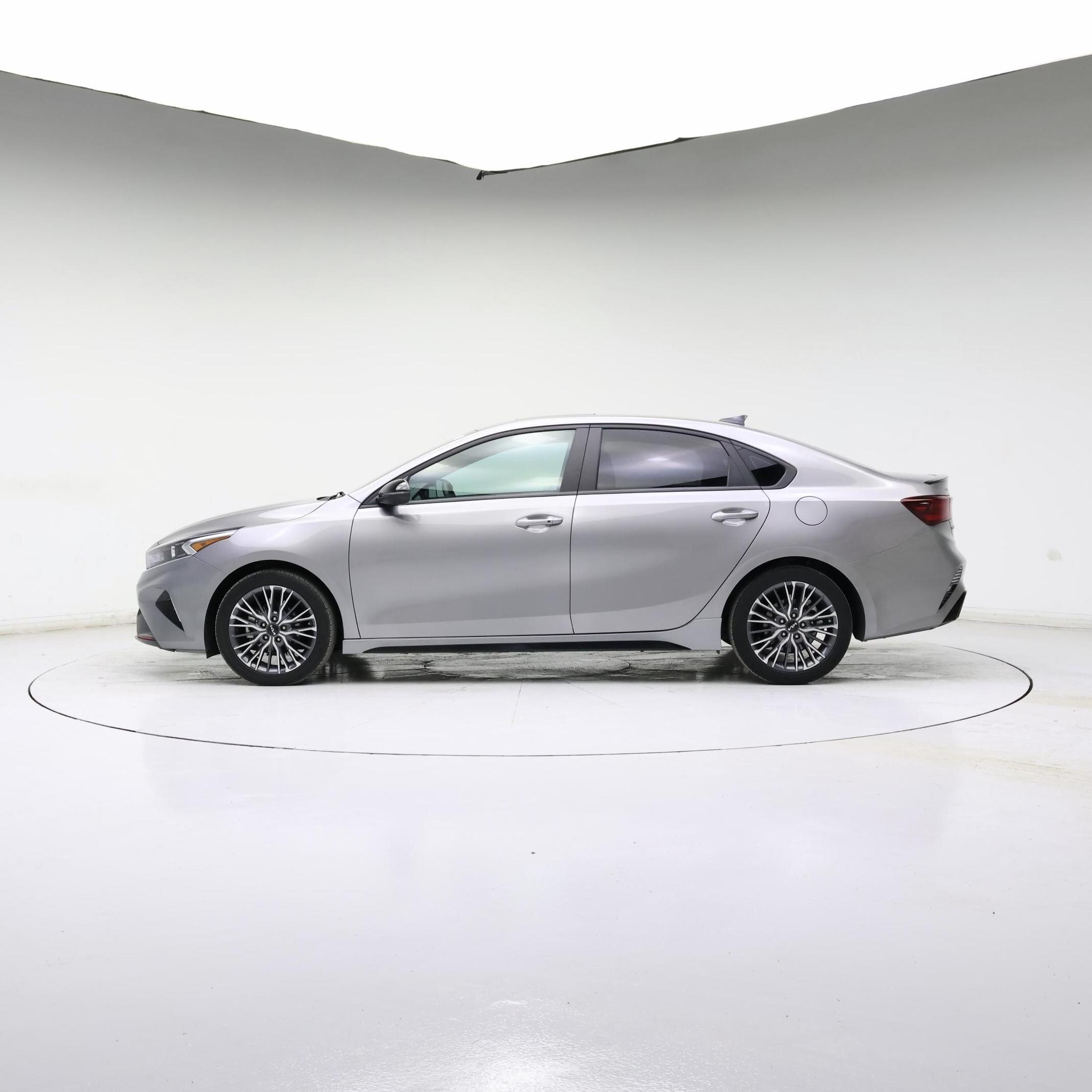 Thumbnail: 2023 Kia Forte - 7