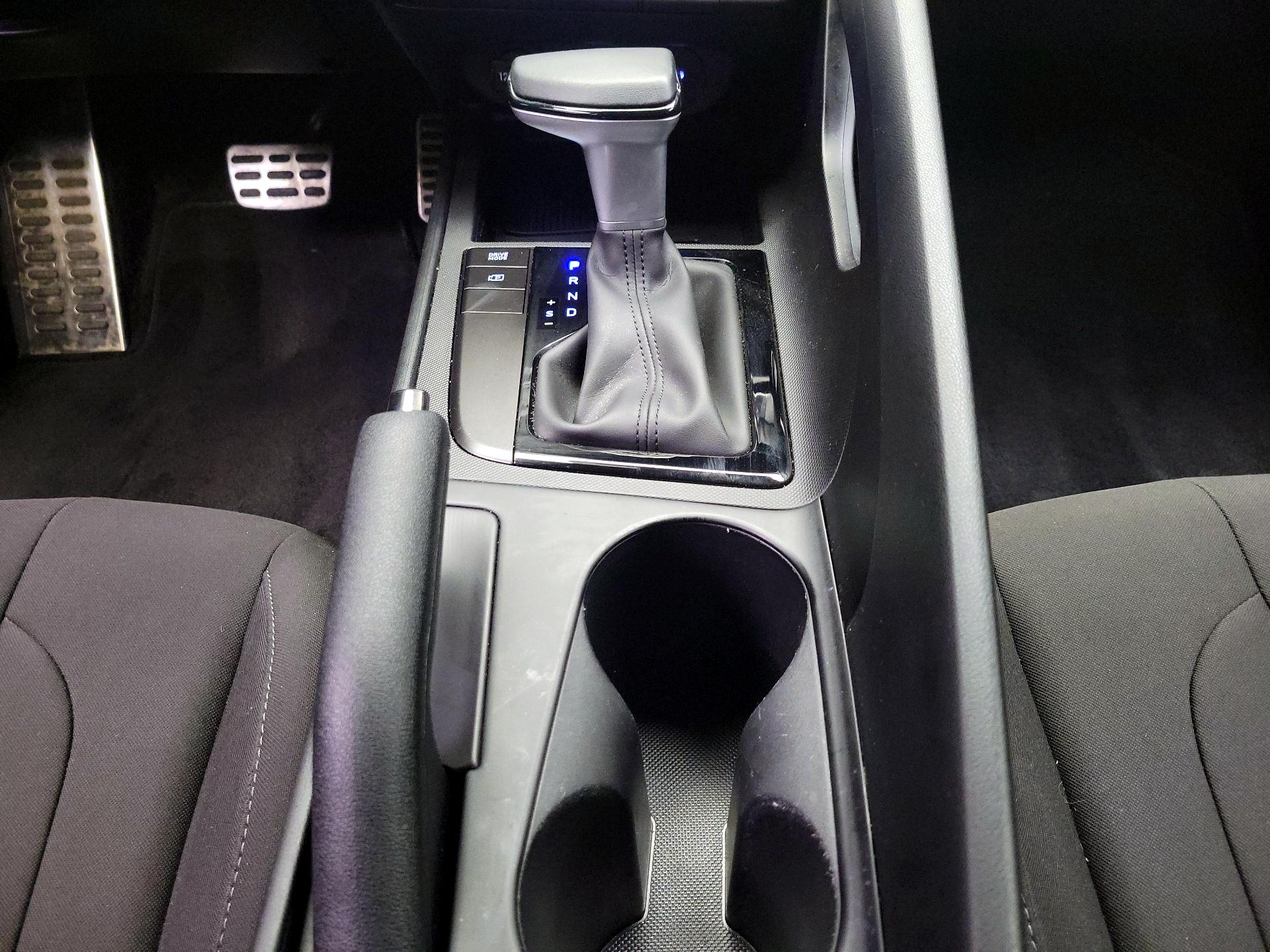 Thumbnail: 2025 Hyundai Elantra - 17