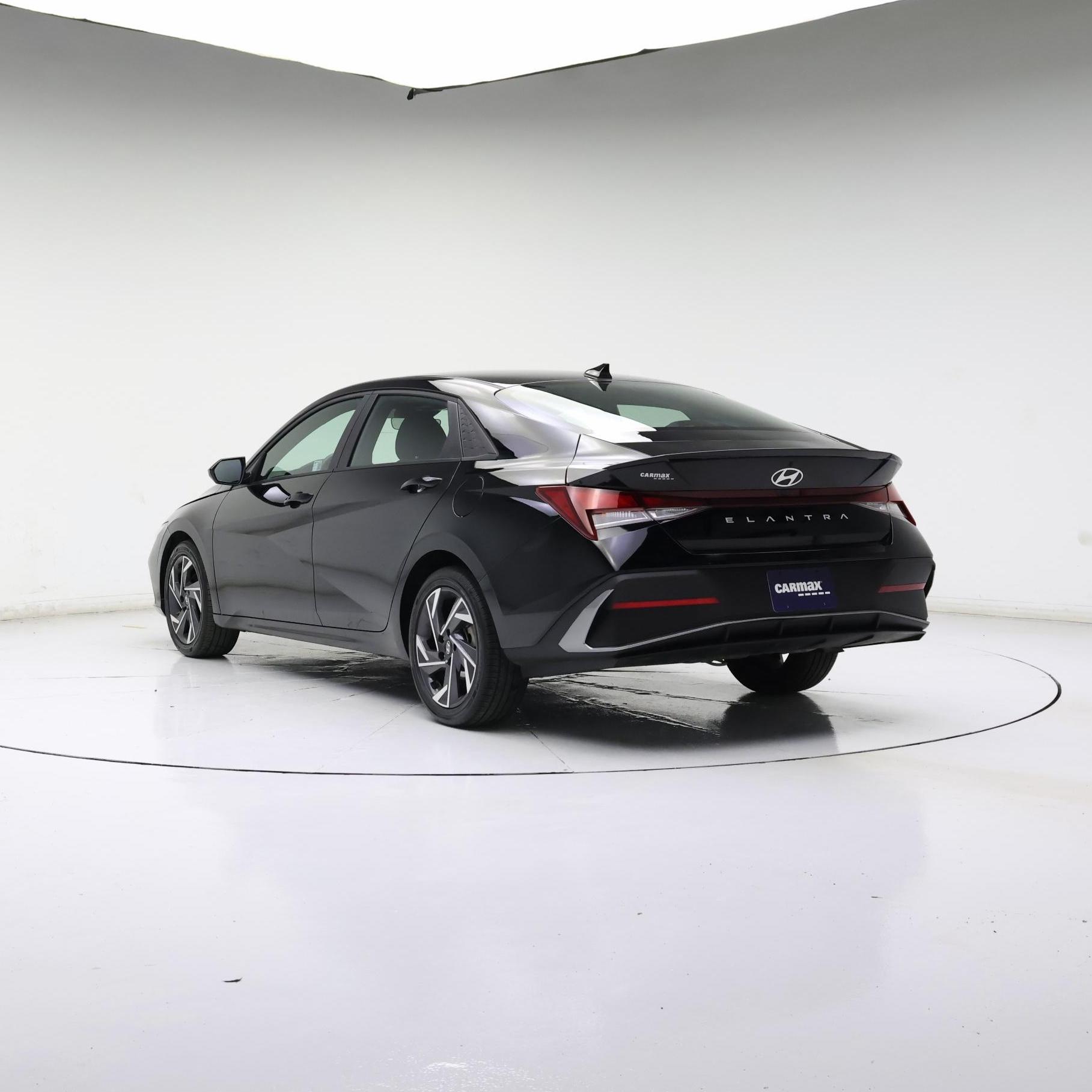 Thumbnail: 2025 Hyundai Elantra - 2