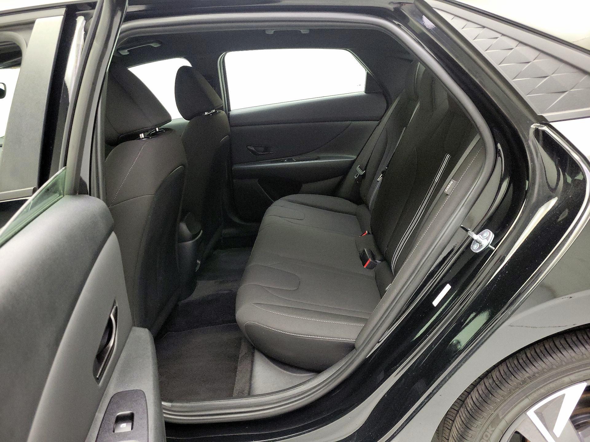 Thumbnail: 2025 Hyundai Elantra - 19