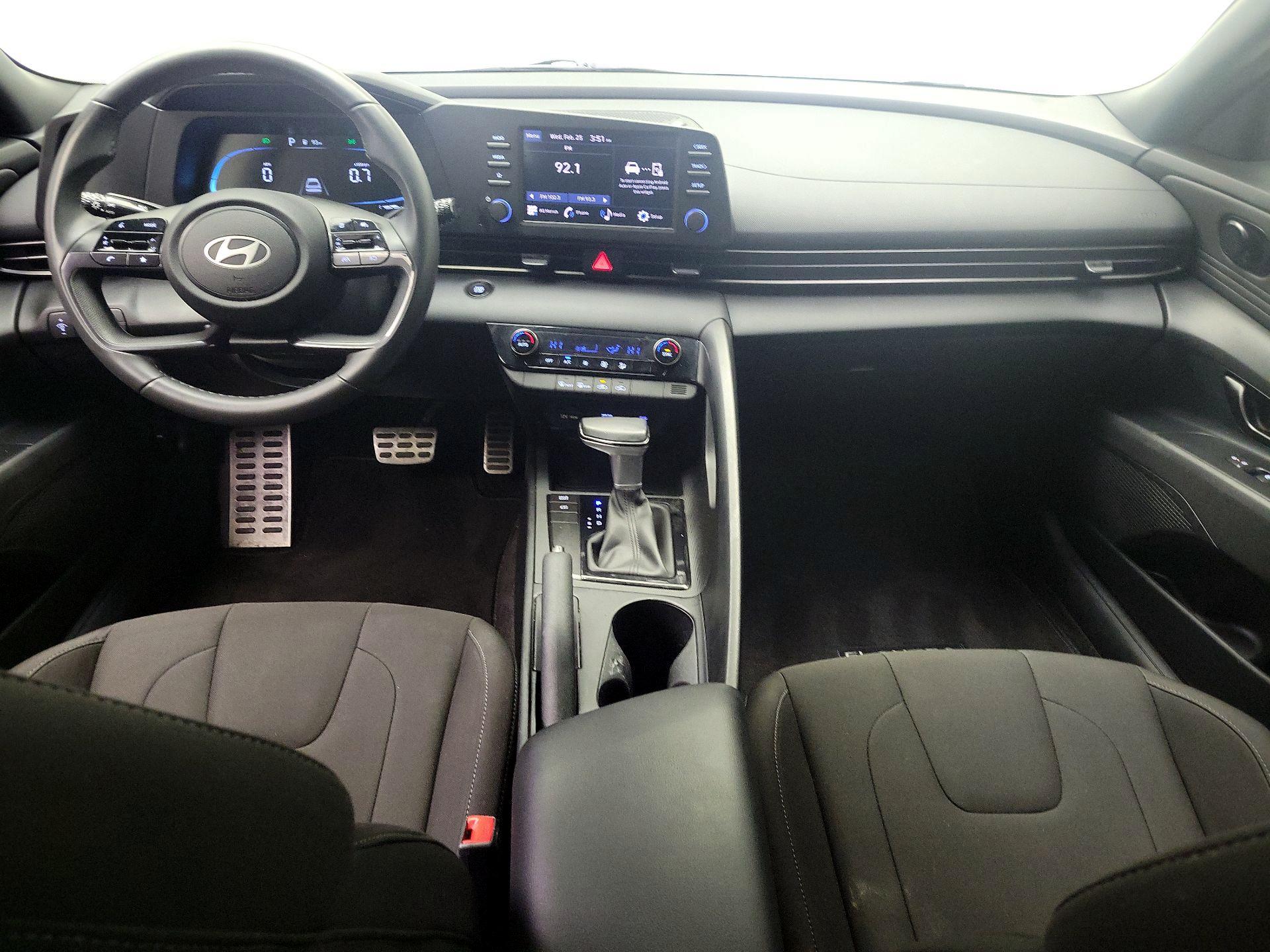 Thumbnail: 2025 Hyundai Elantra - 9