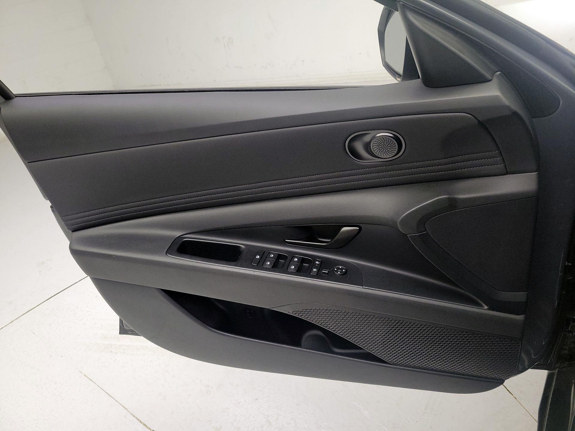 Thumbnail: 2025 Hyundai Elantra - 12