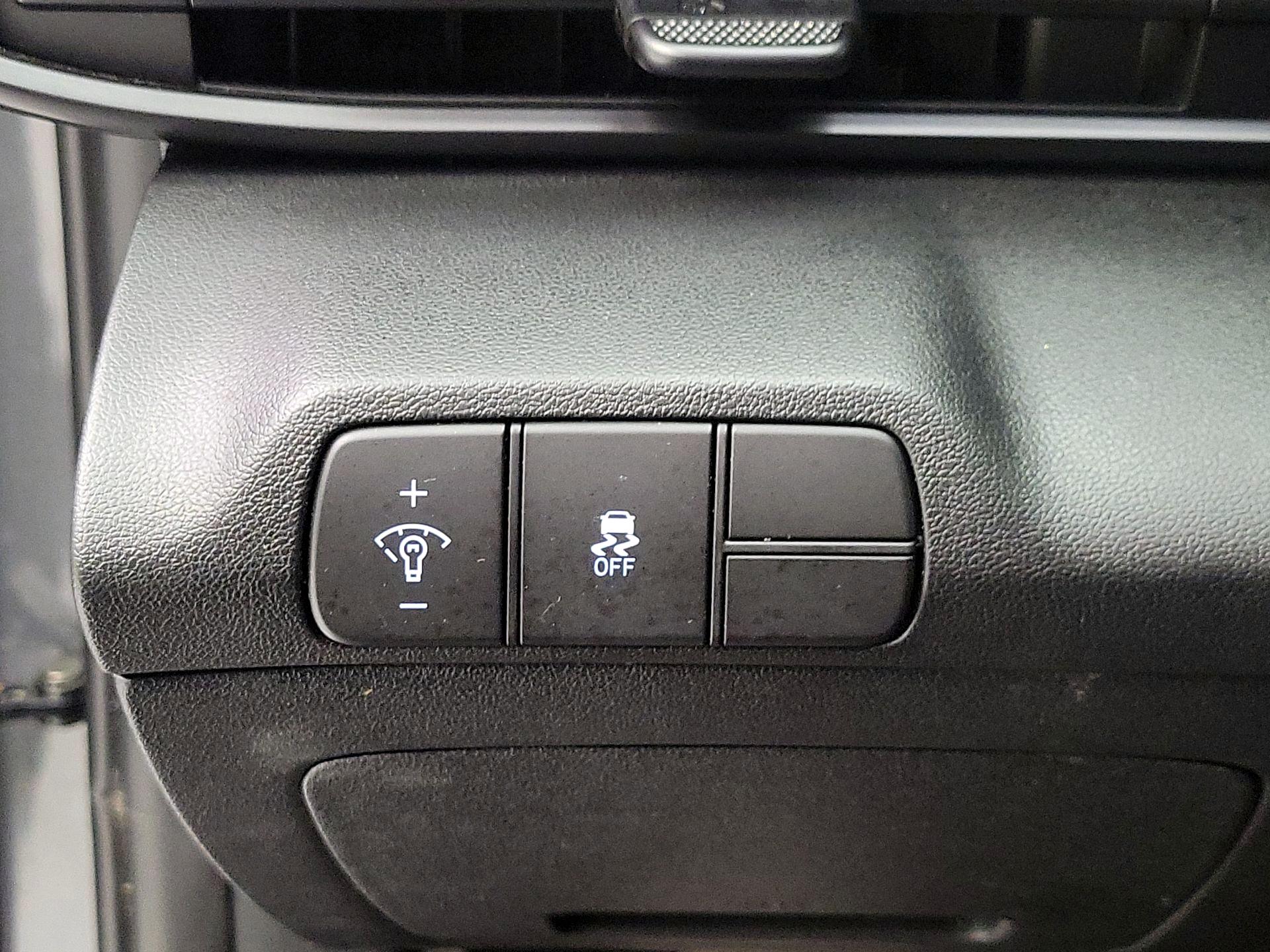 Thumbnail: 2025 Hyundai Elantra - 13