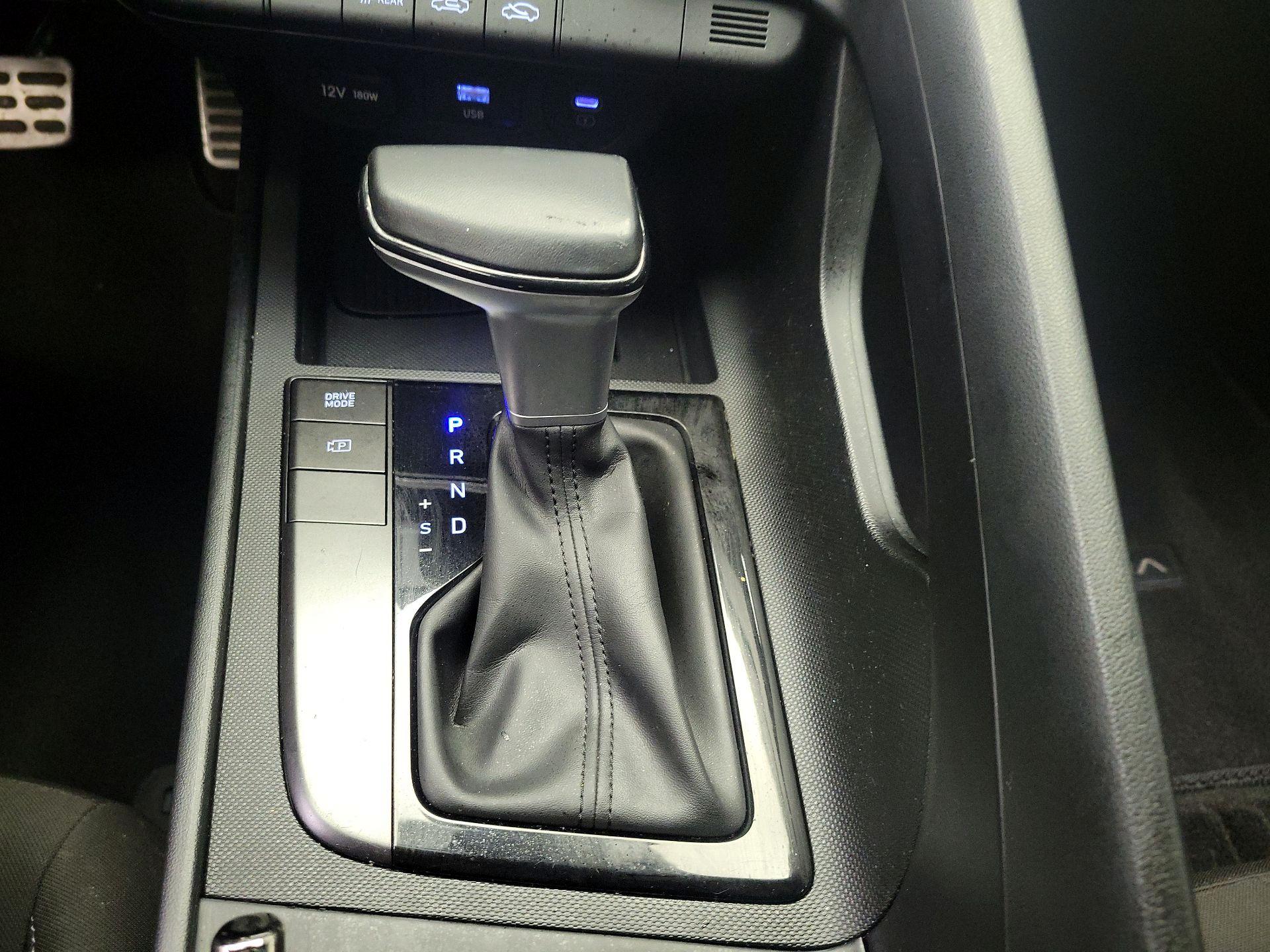 Thumbnail: 2025 Hyundai Elantra - 17