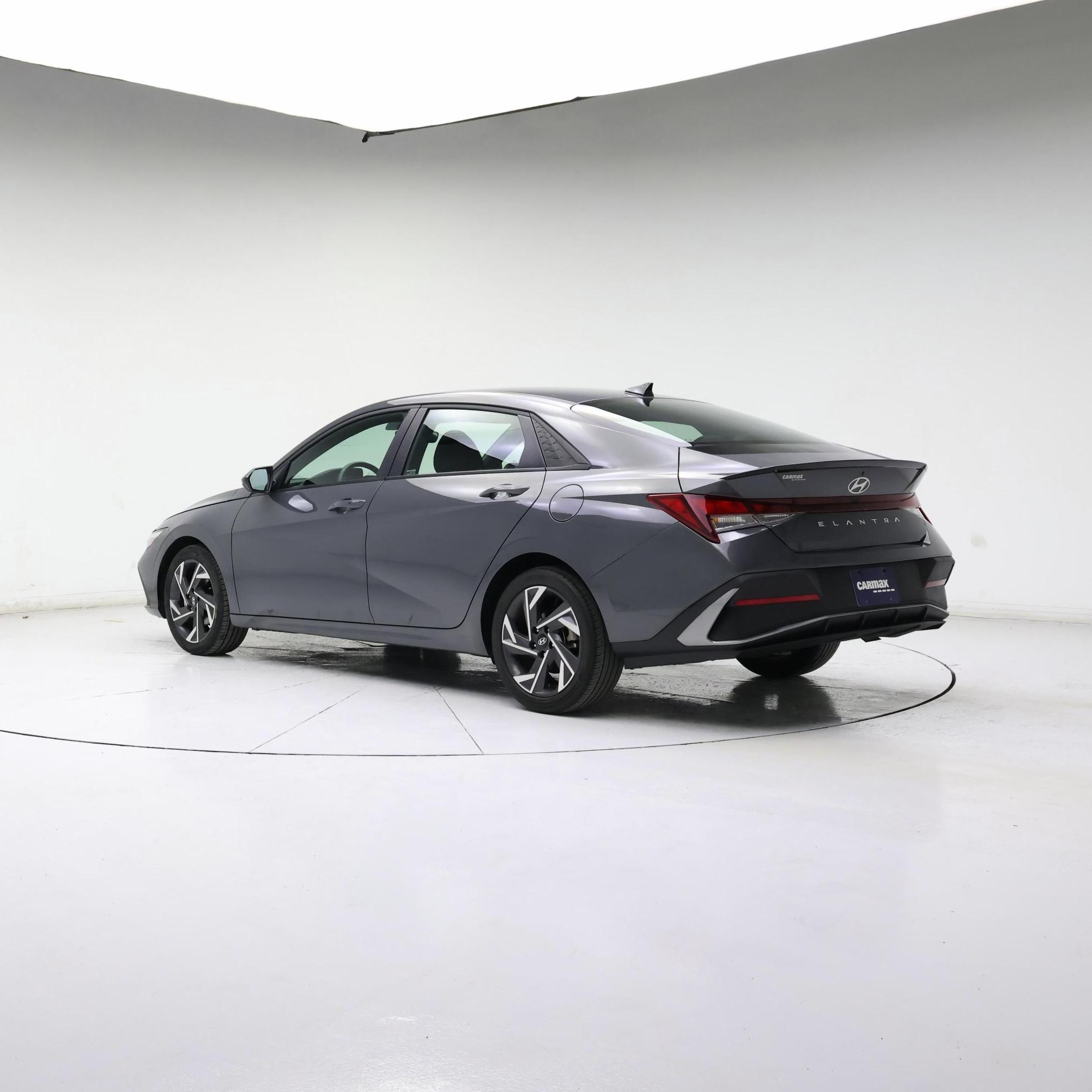 Thumbnail: 2025 Hyundai Elantra - 2