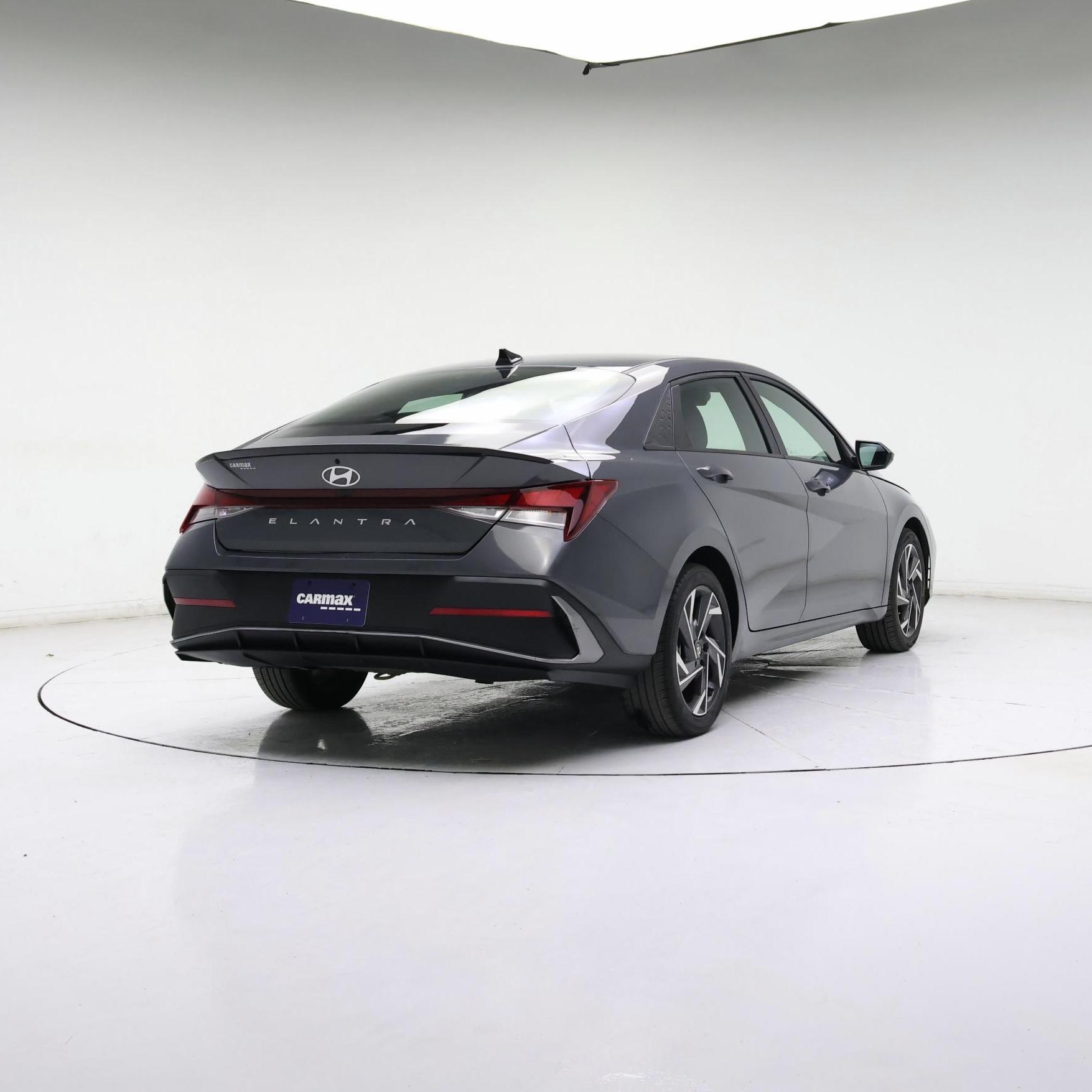 Thumbnail: 2025 Hyundai Elantra - 8