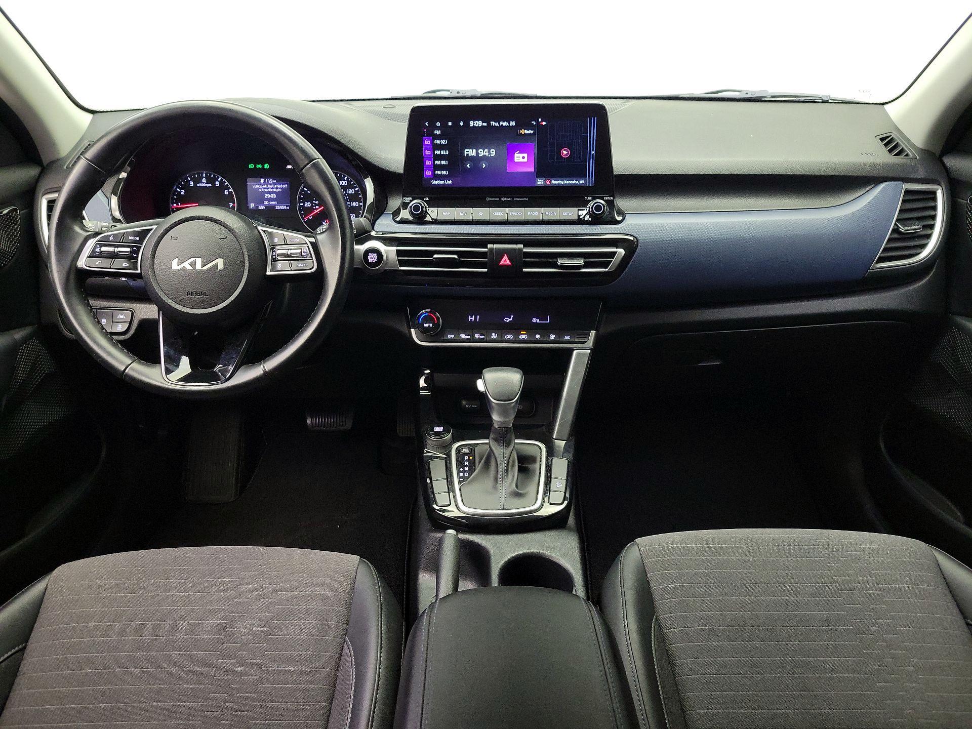 Thumbnail: 2023 Kia Seltos - 9