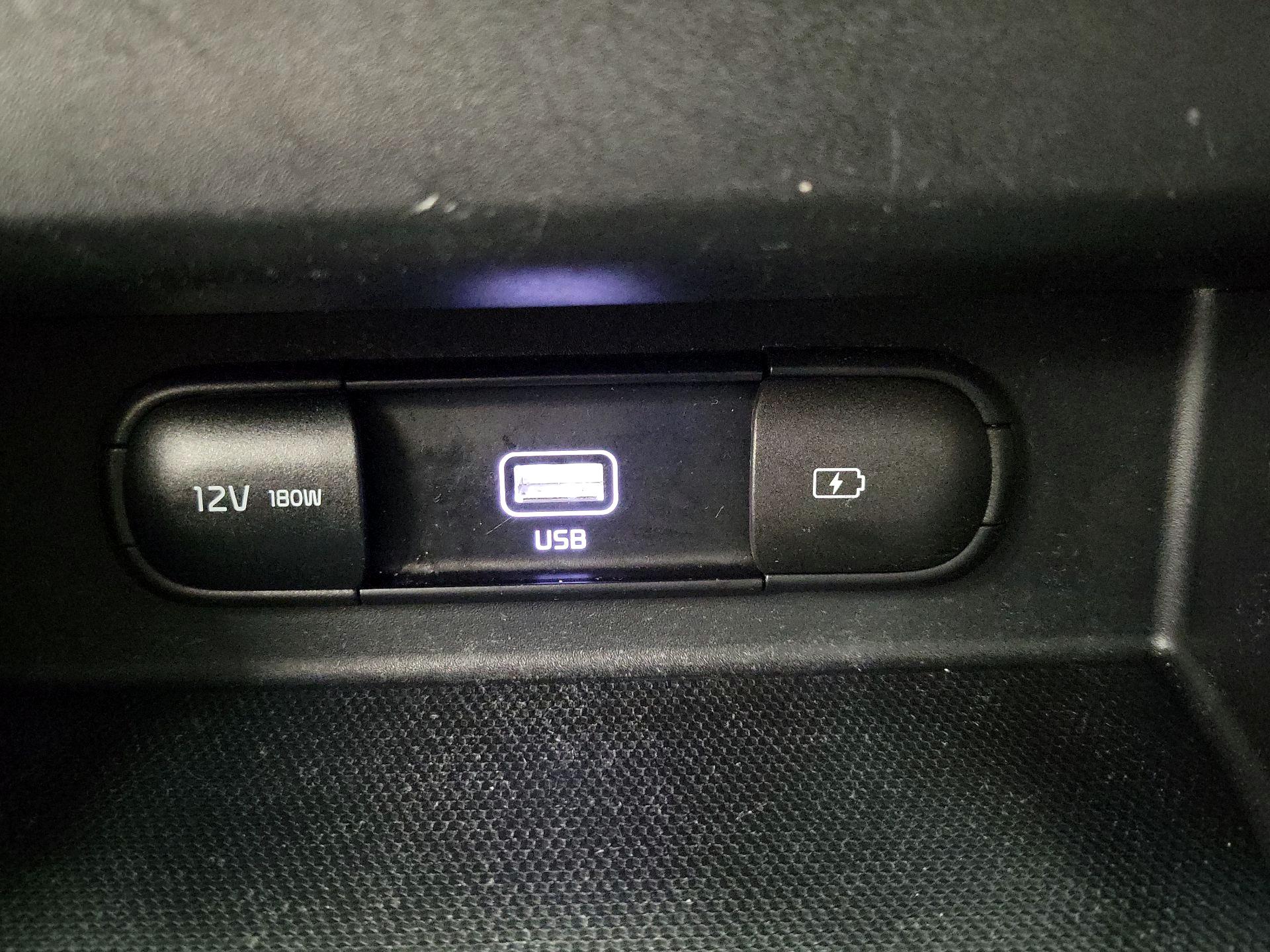 Thumbnail: 2023 Kia Seltos - 18