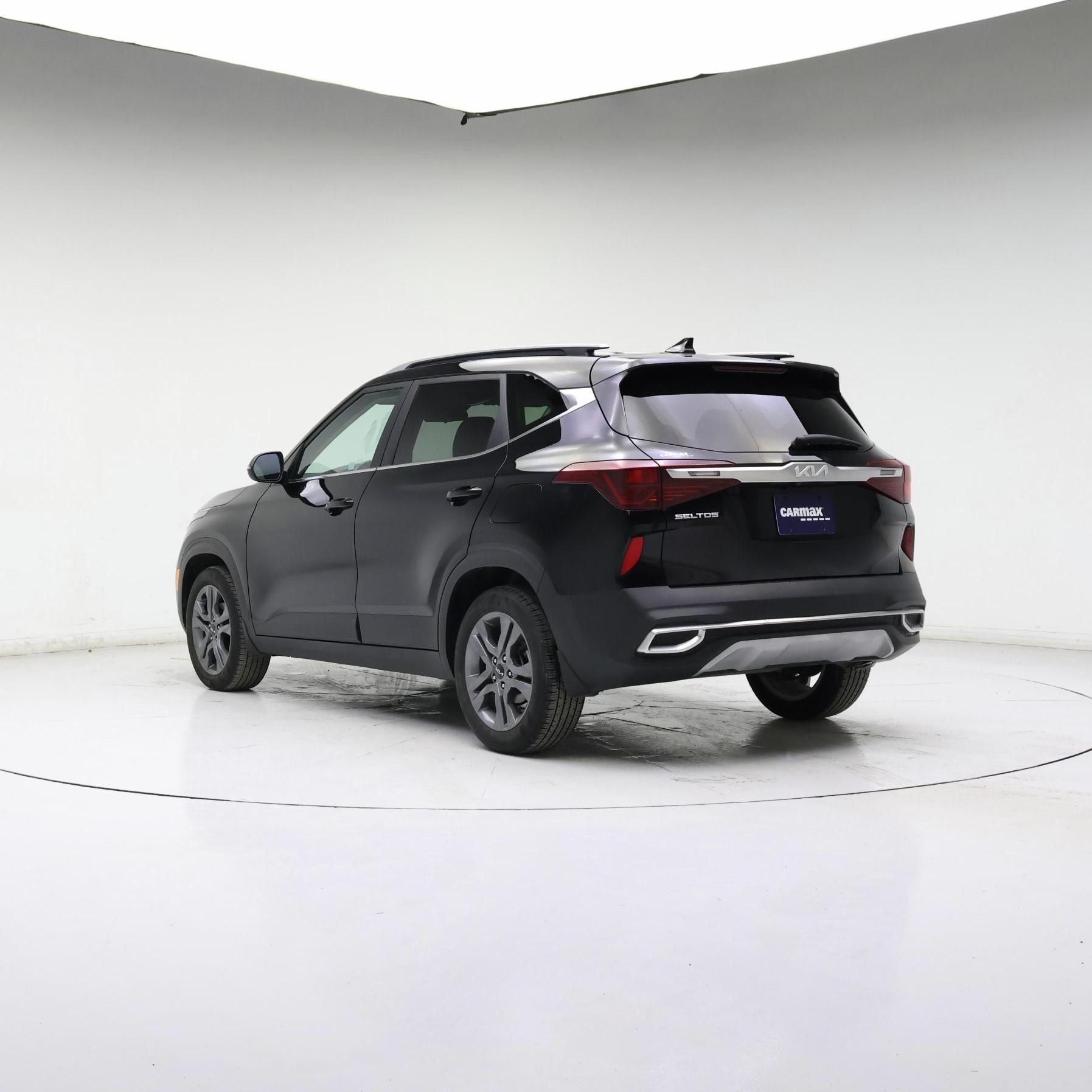 Thumbnail: 2023 Kia Seltos - 2