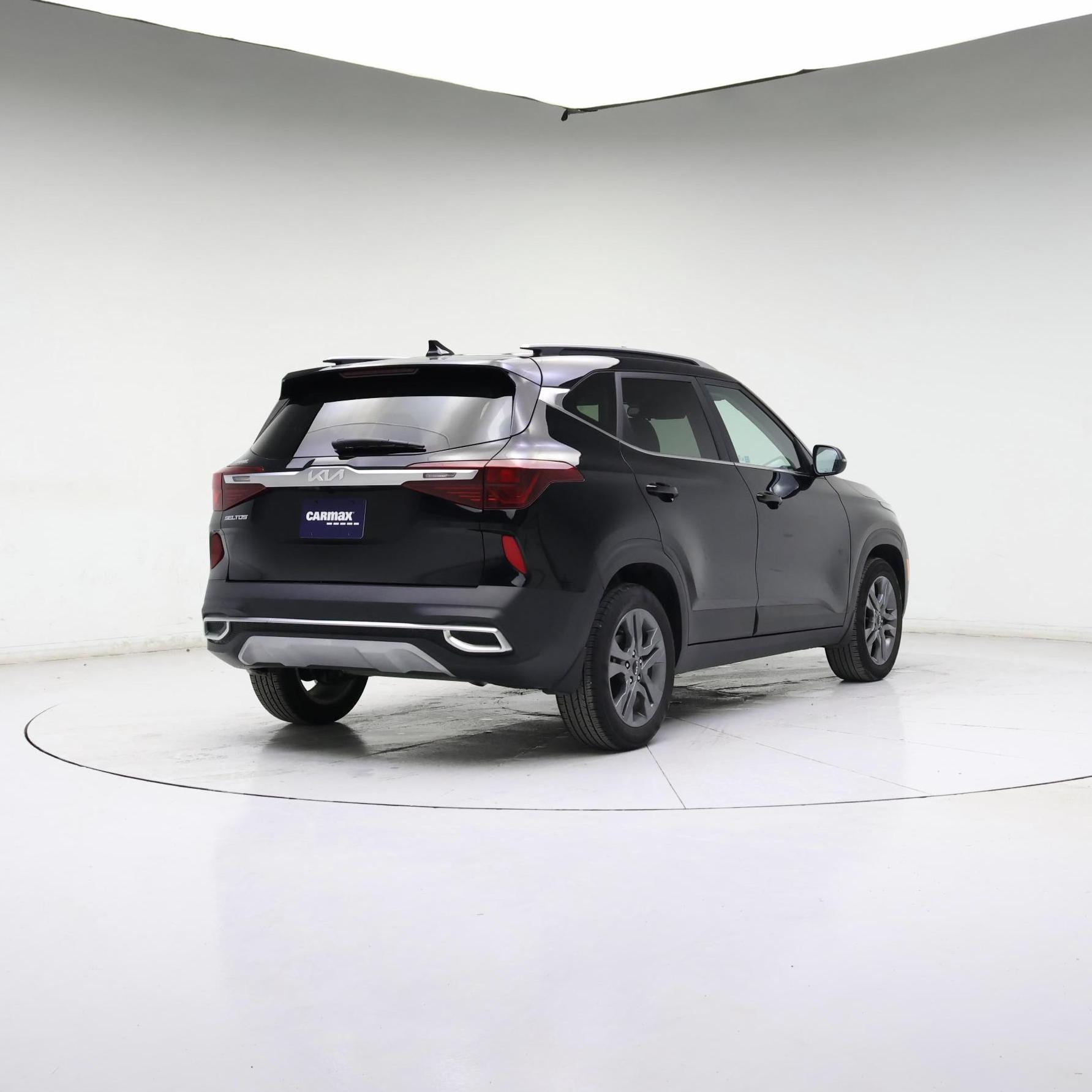 Thumbnail: 2023 Kia Seltos - 8