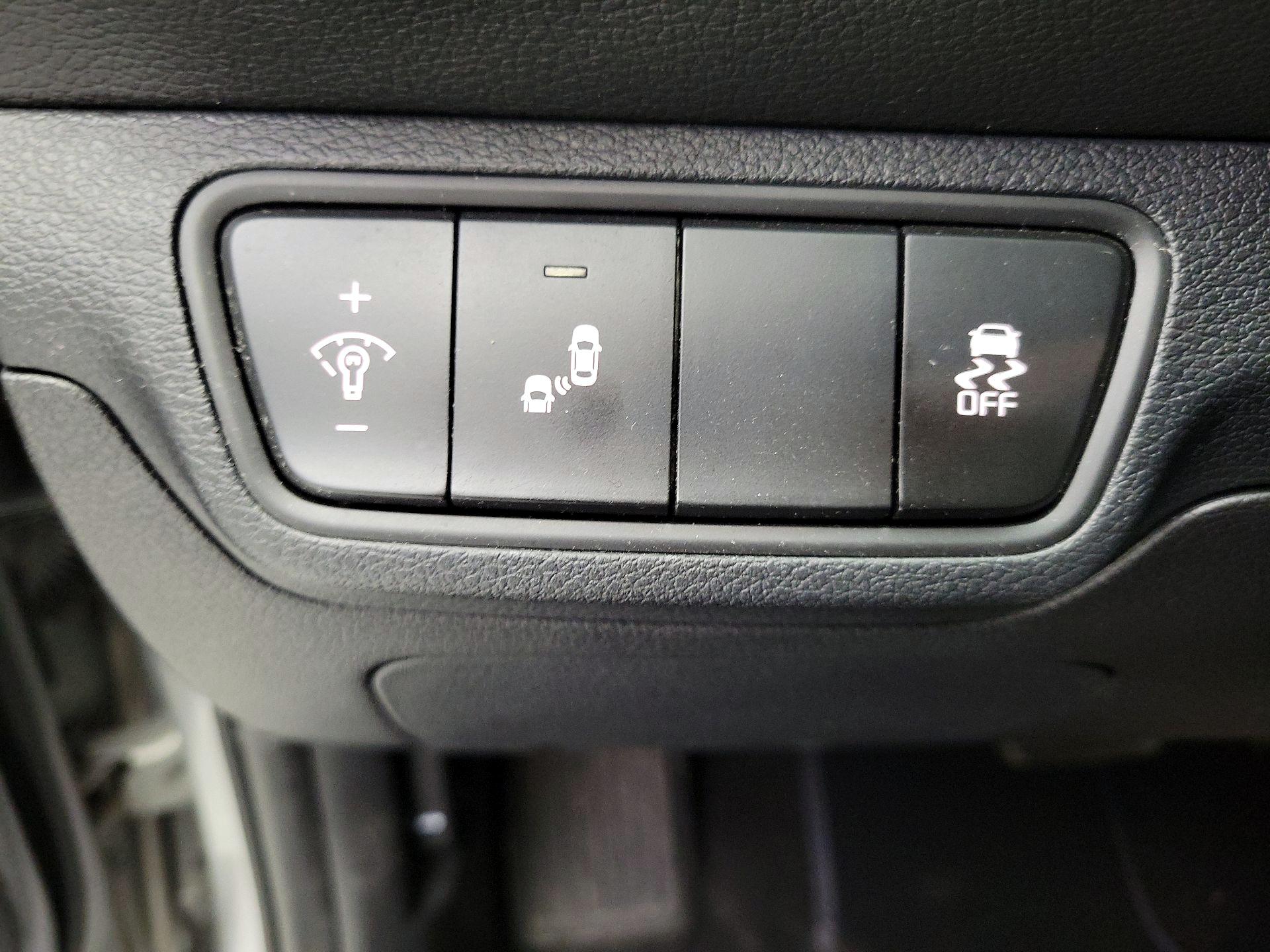 Thumbnail: 2024 Kia Forte - 13