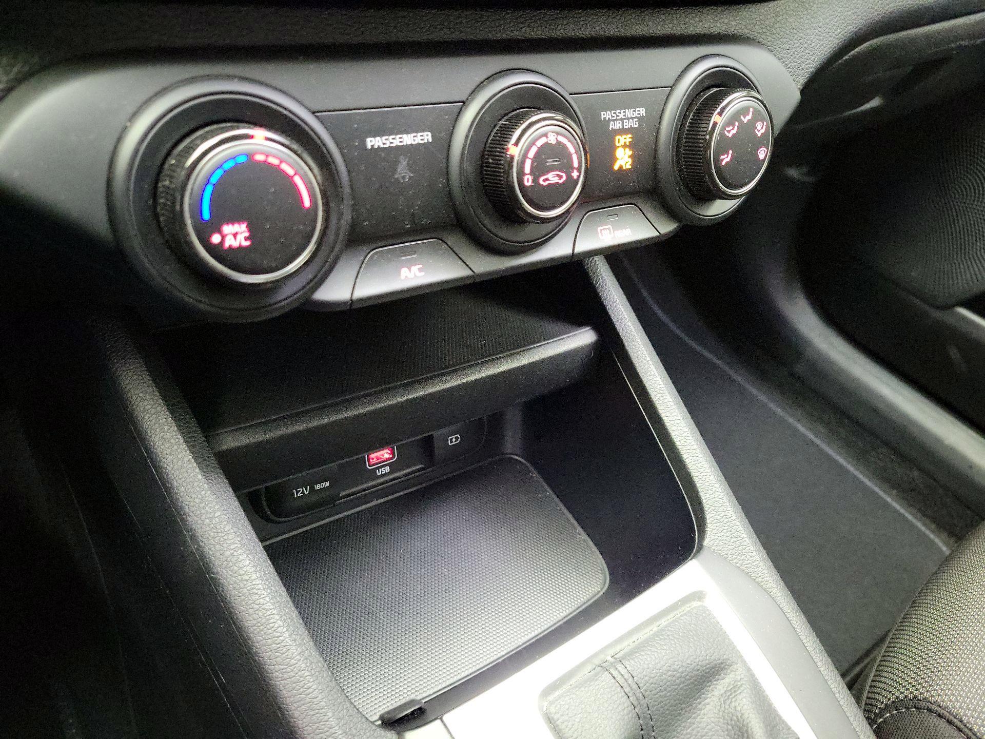 Thumbnail: 2024 Kia Forte - 16