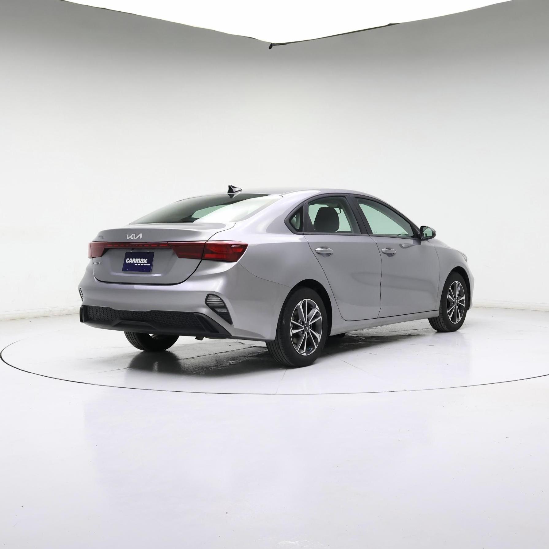 Thumbnail: 2024 Kia Forte - 8