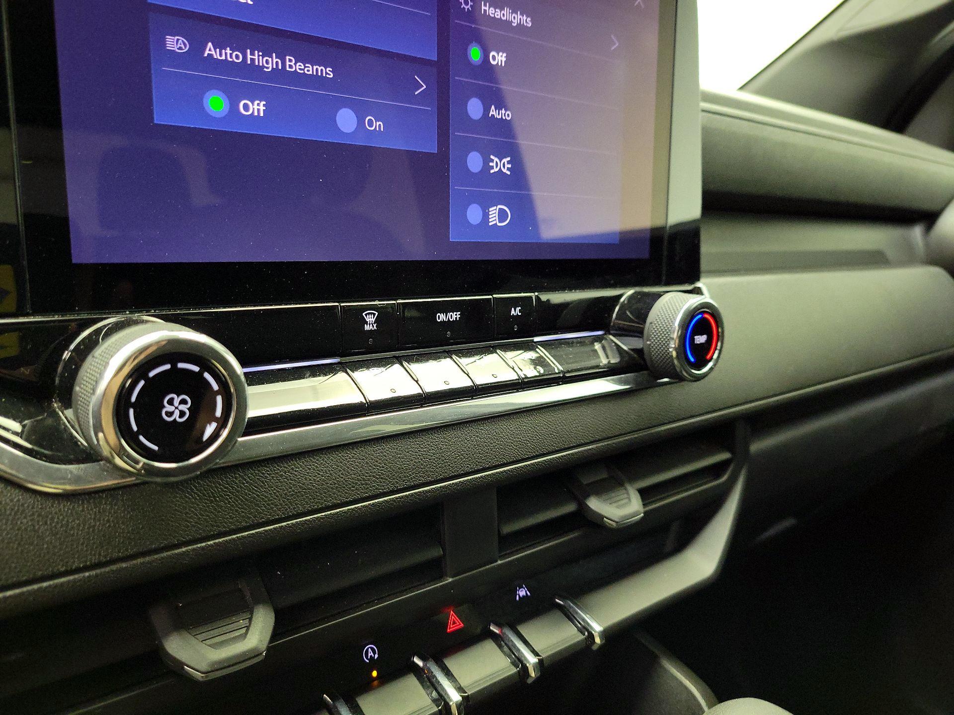 Thumbnail: 2024 Chevrolet Colorado - 15