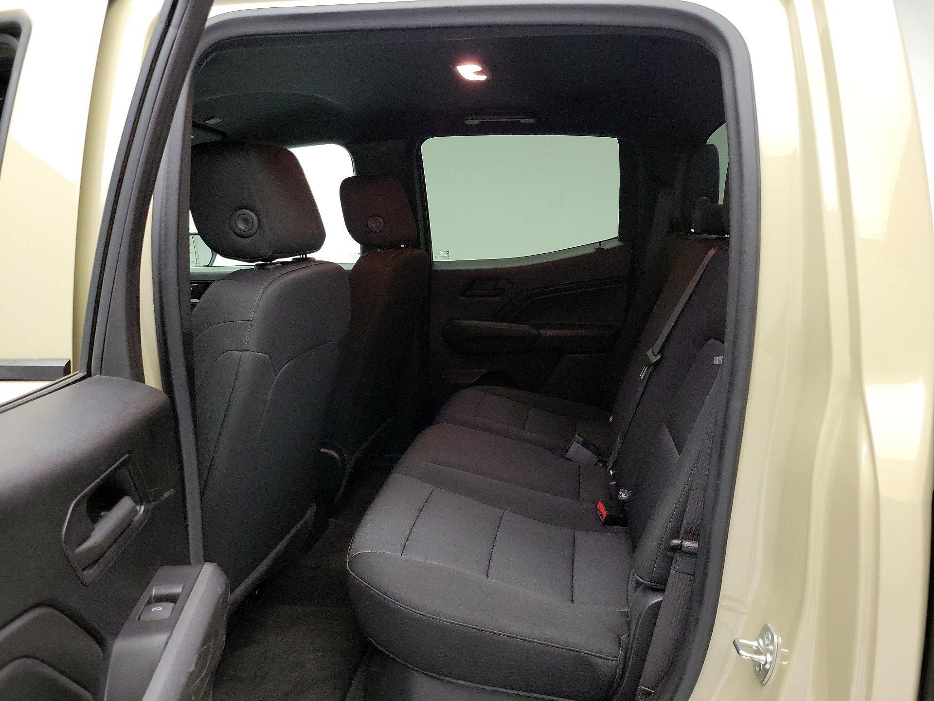 Thumbnail: 2024 Chevrolet Colorado - 18